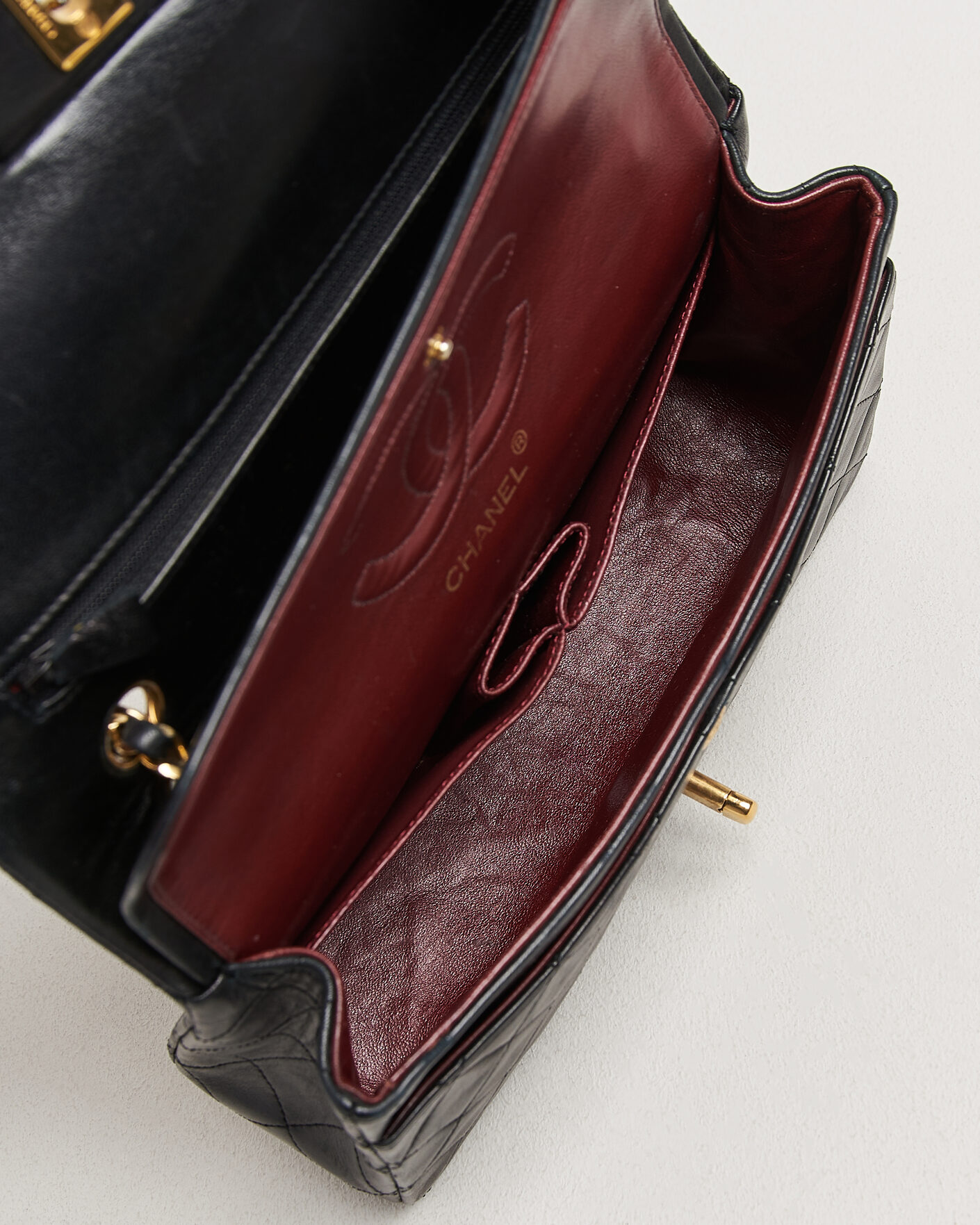 Hombres | Pre-Owned & Vintage Bags | Chanel Pre-Owned | Classic Medium Double Flap Bag Lambskin Black