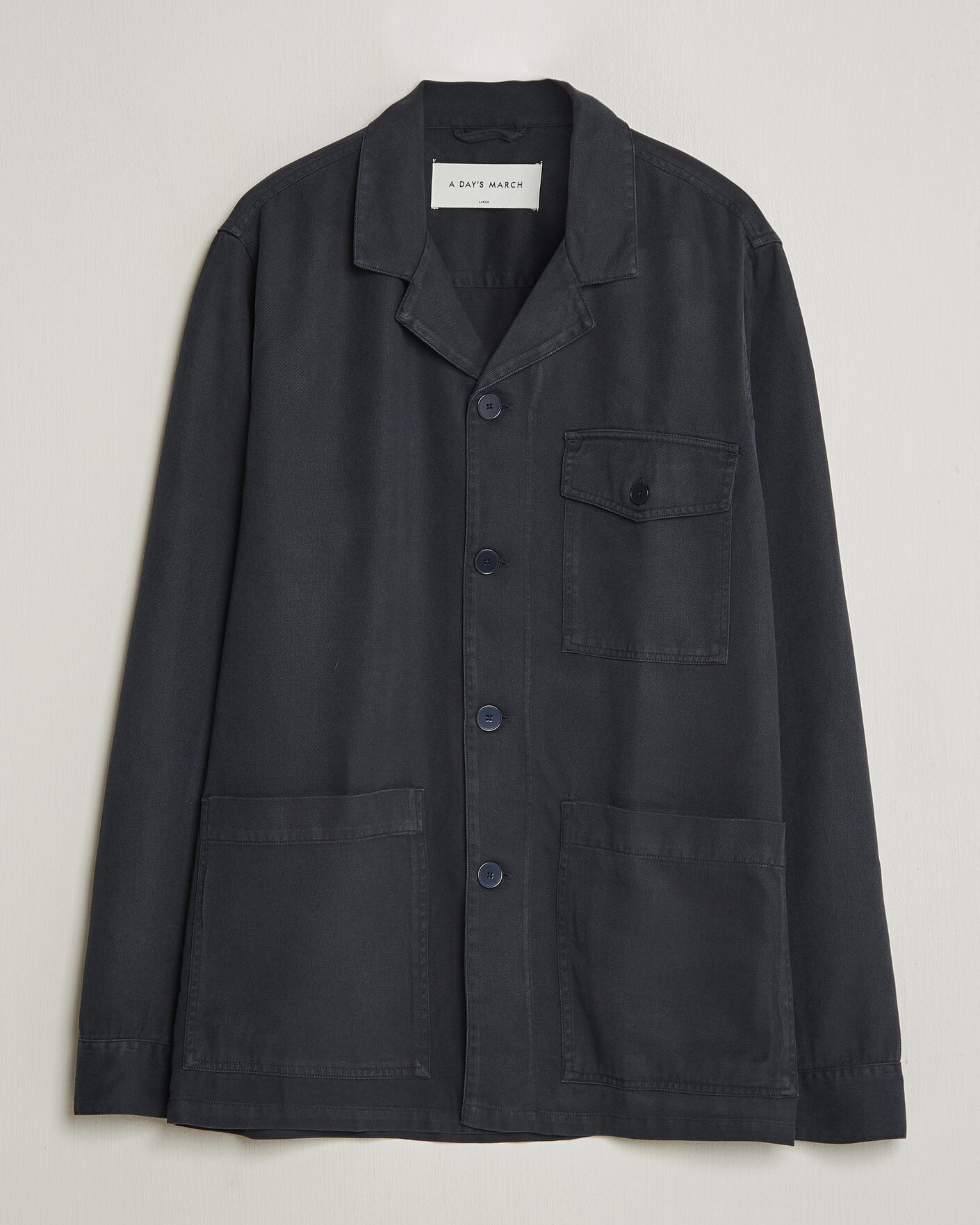 Hombres | Camisas | A Day's March | Banagher Lyocell Overshirt Navy