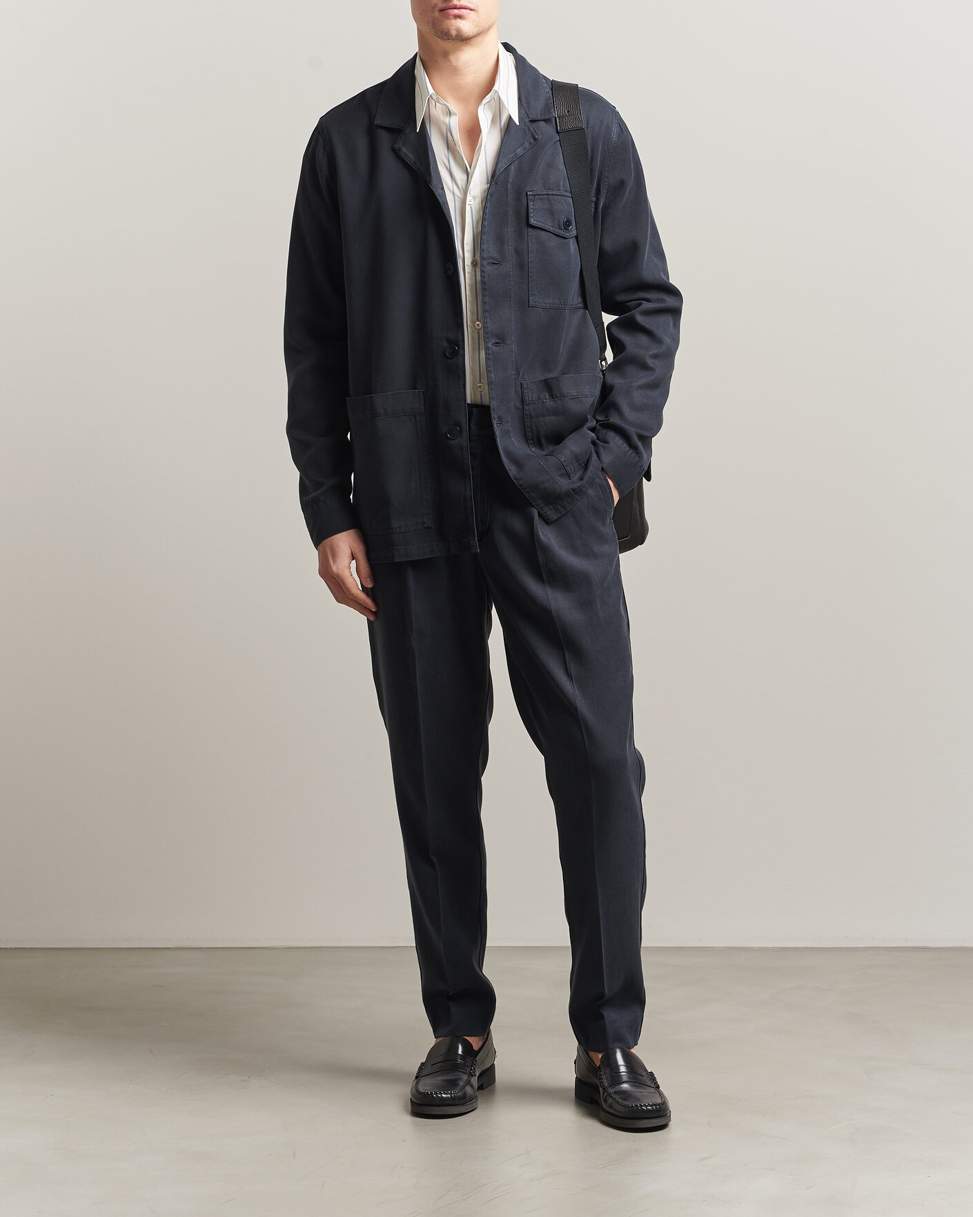 Hombres | Camisas | A Day's March | Banagher Lyocell Overshirt Navy