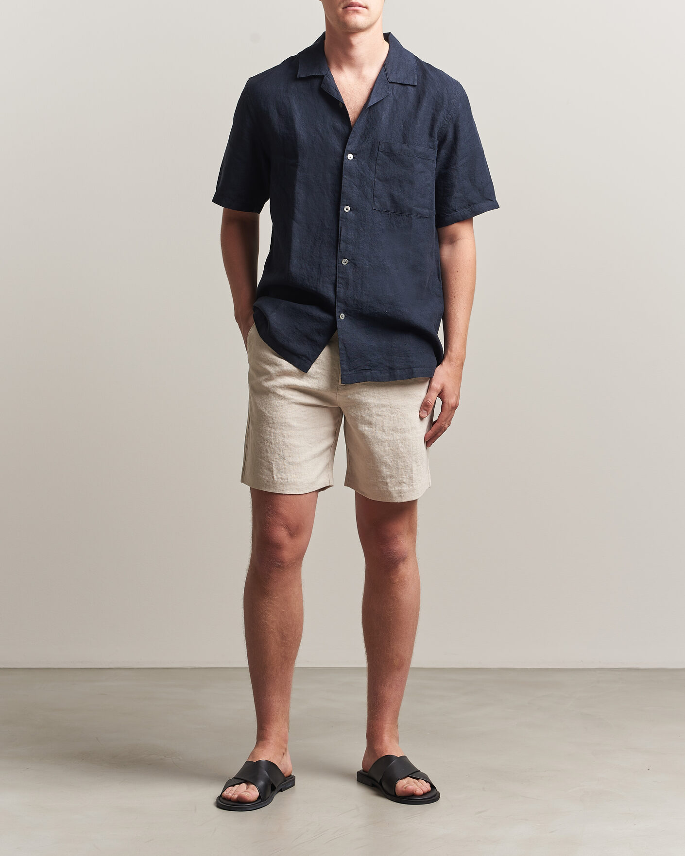 Hombres | Camisas | A Day's March | Yamu Linen Short Sleeve Shirt Navy