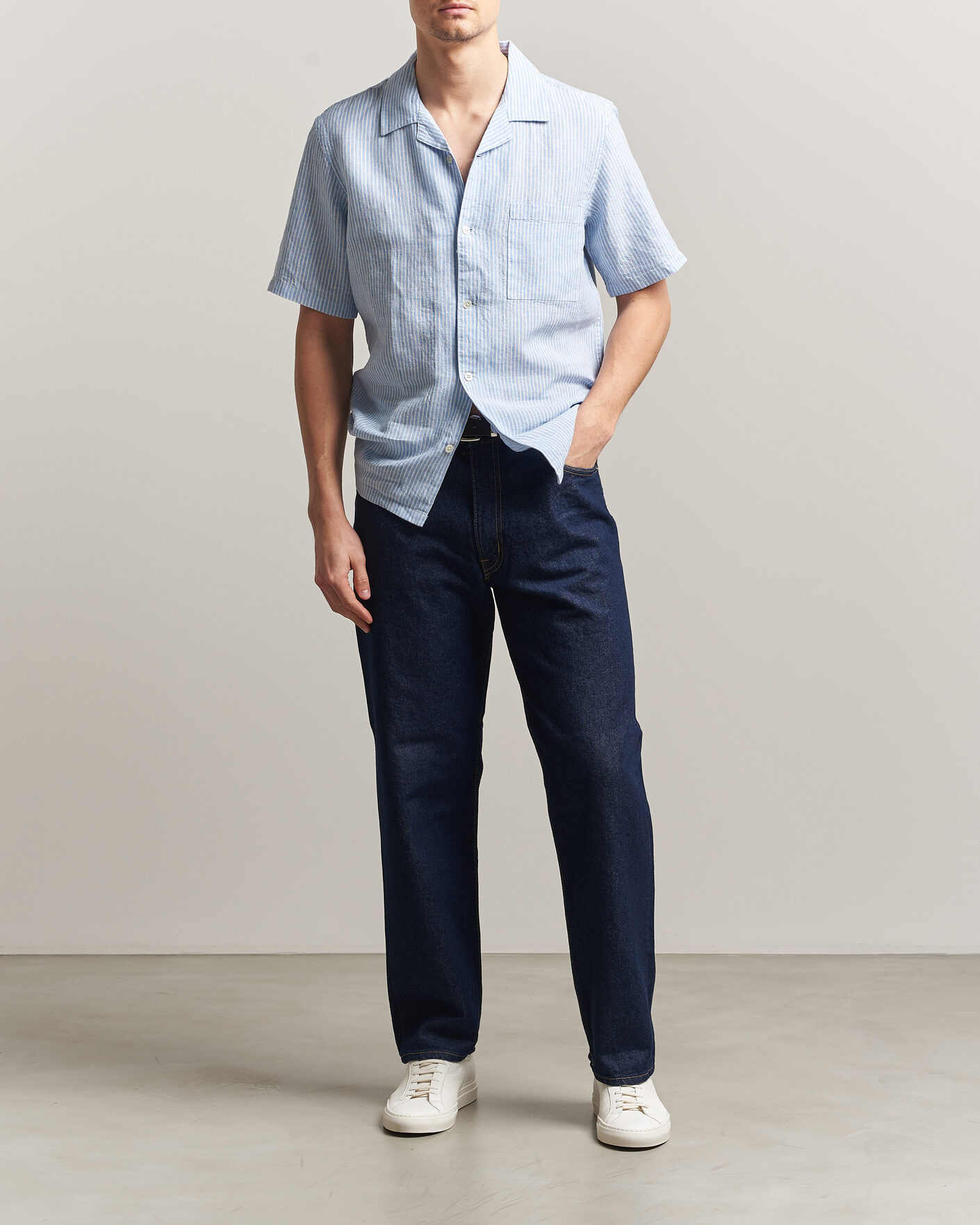 Hombres | Camisas | A Day's March | Yamu Striped Linen Short Sleeve Shirt Light Blue