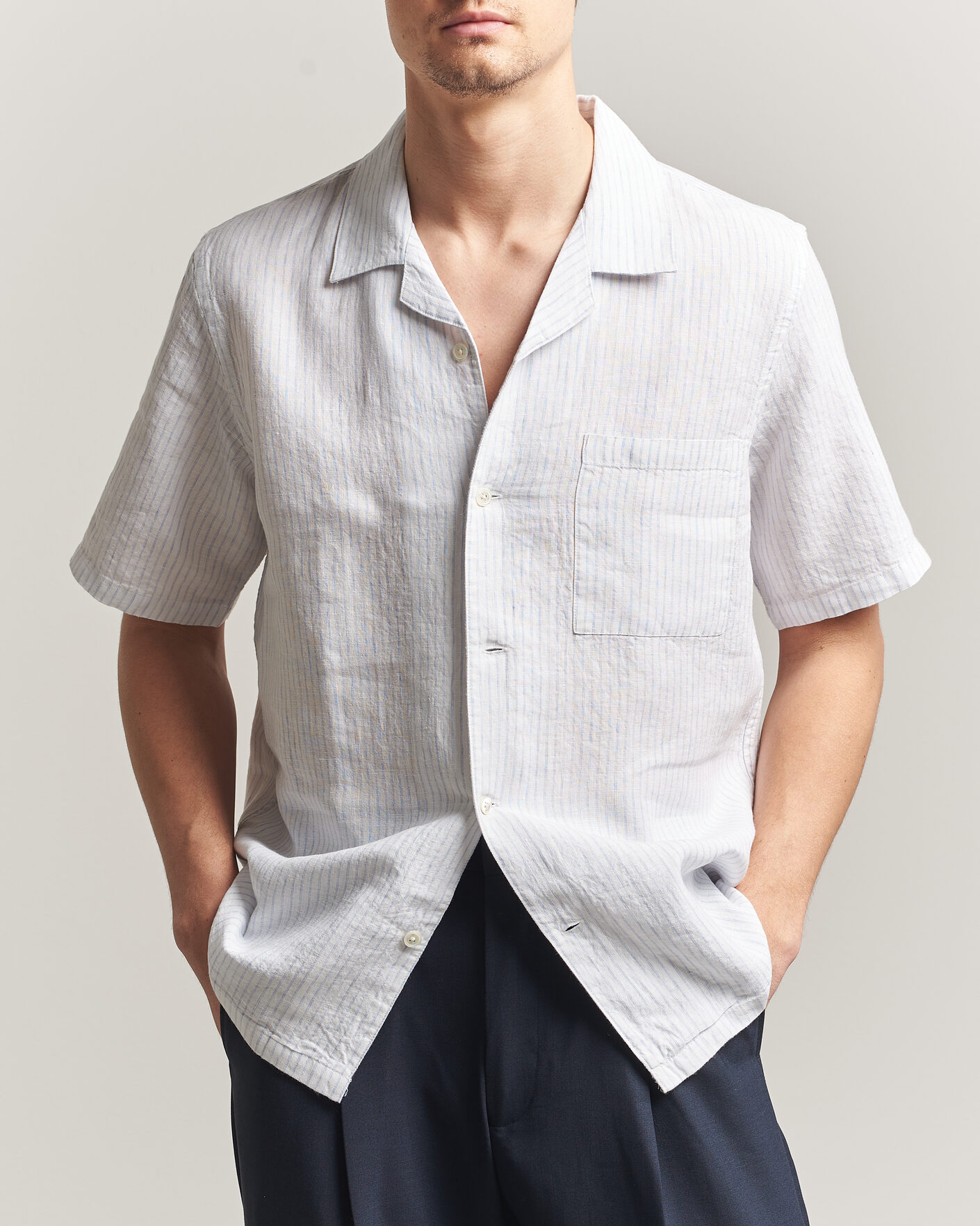 Hombres | Camisas | A Day's March | Yamu Striped Linen Short Sleeve Shirt White