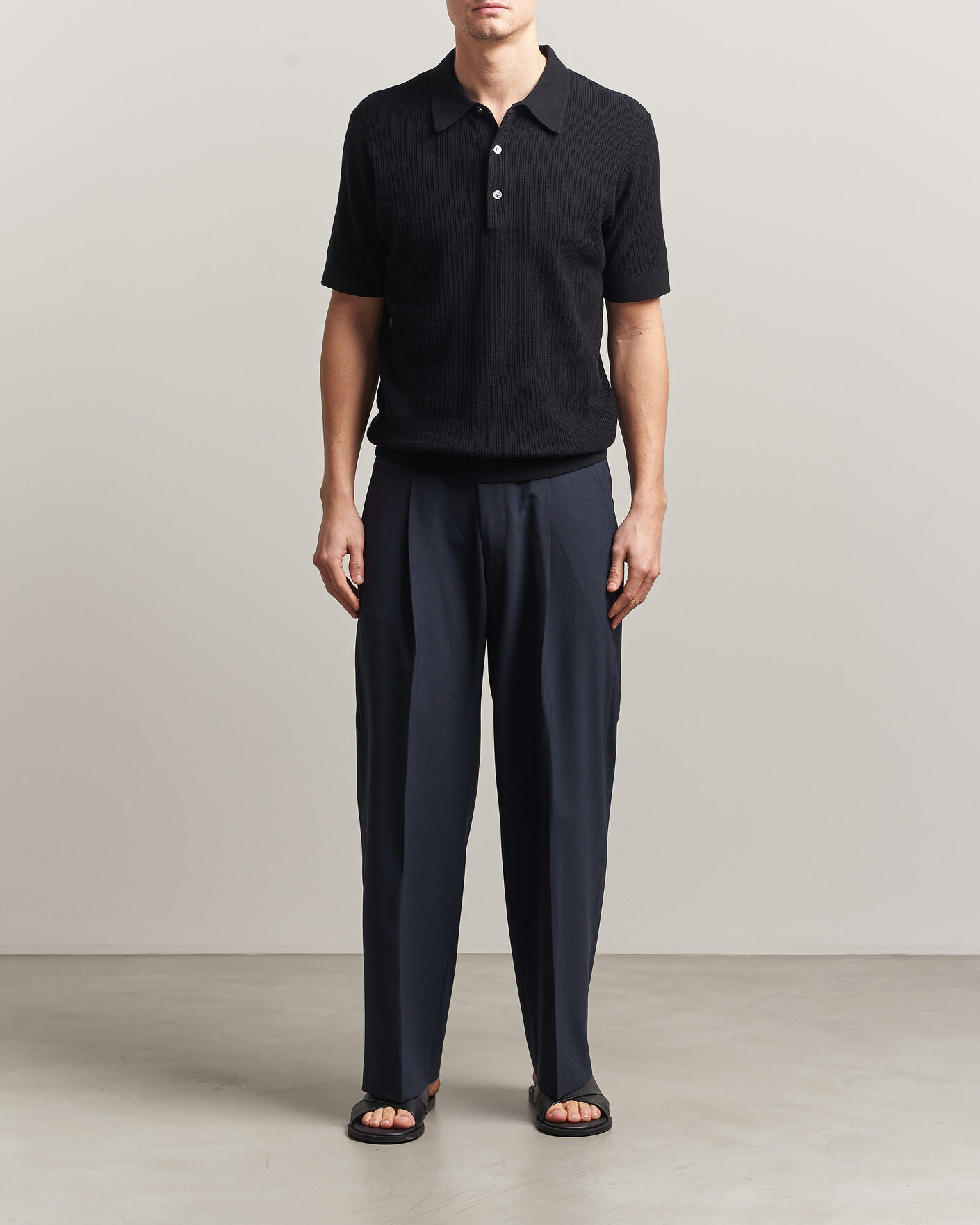 Hombres | Polos | A Day's March | Aspen Structured Knitted Polo Black