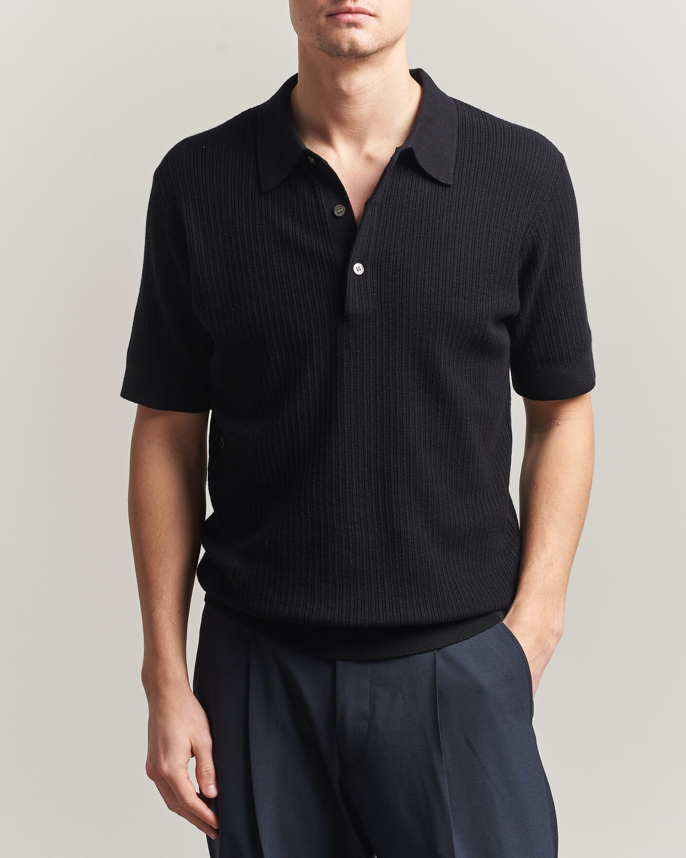 Hombres | Polos | A Day's March | Aspen Structured Knitted Polo Black