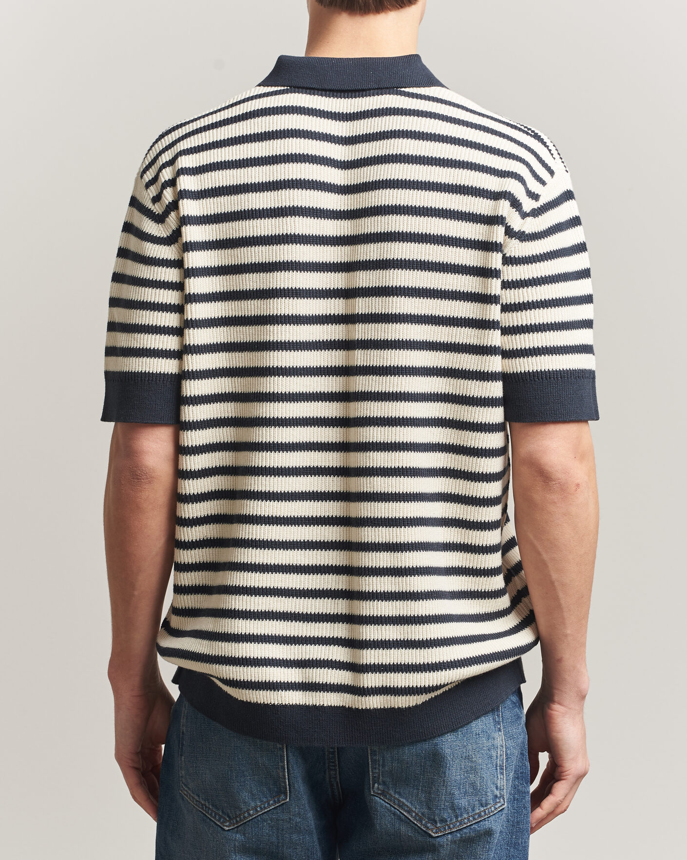 Hombres | Polos | A Day's March | Jeremy Striped Knitted Polo Off White/Navy