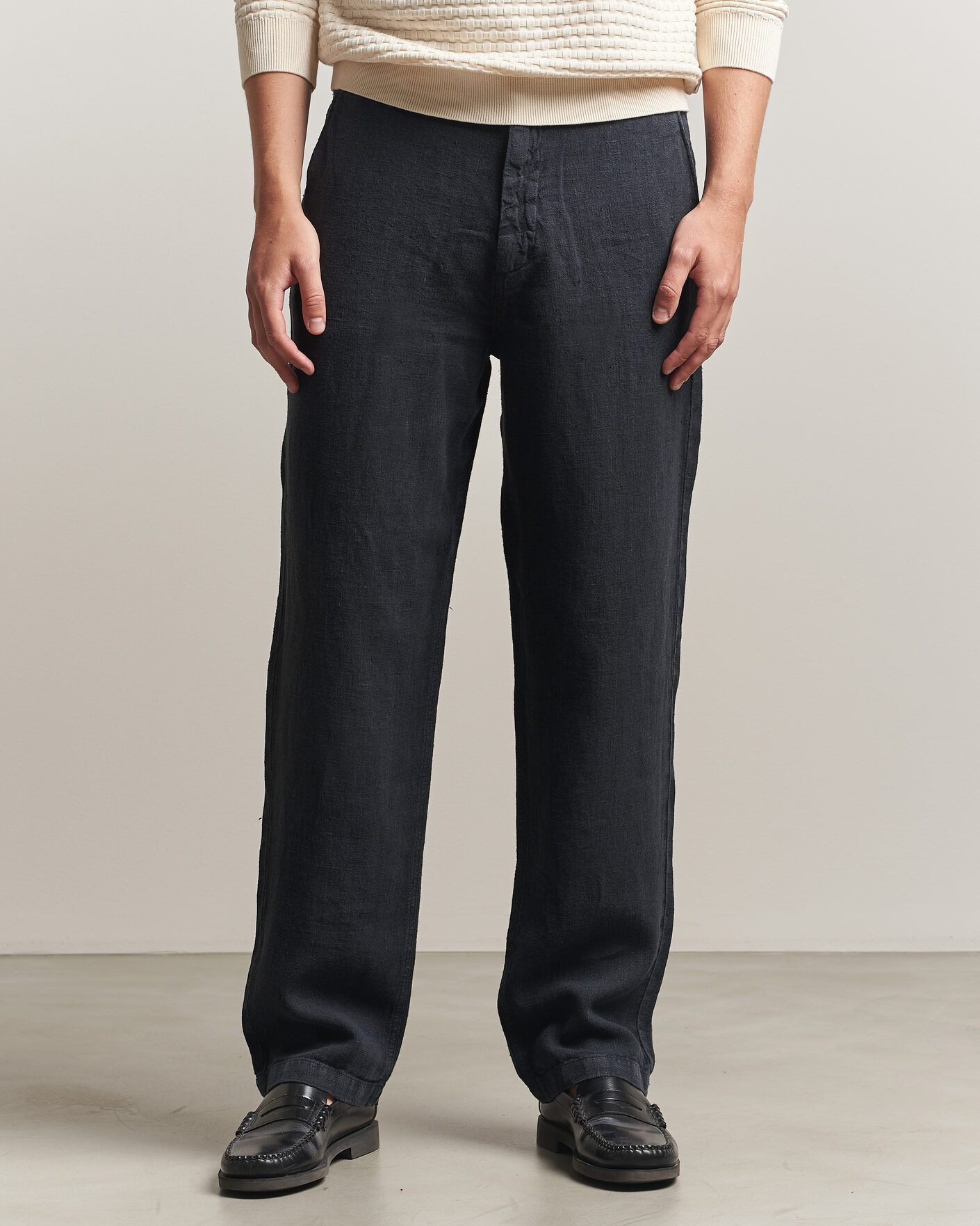 Hombres | Pantalones | A Day's March | Redwood Linen Trousers Black