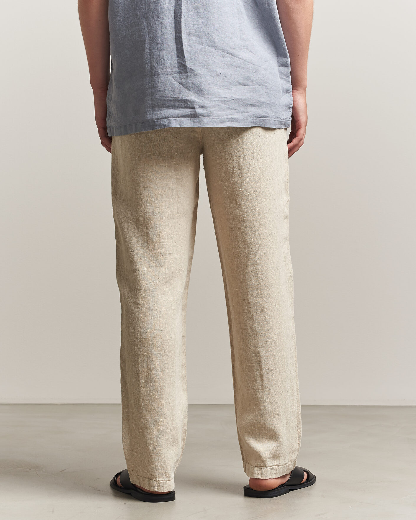 Hombres | Pantalones | A Day's March | Redwood Linen Trousers Oyster