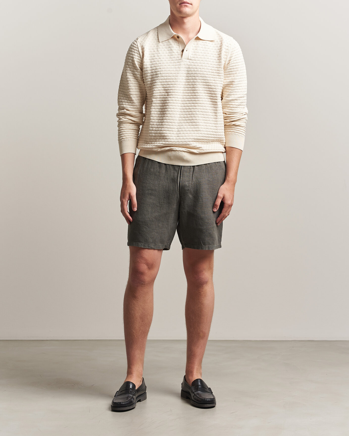 Hombres | Pantalones cortos | A Day's March | Ipu Linen Drawstring Shorts Olive