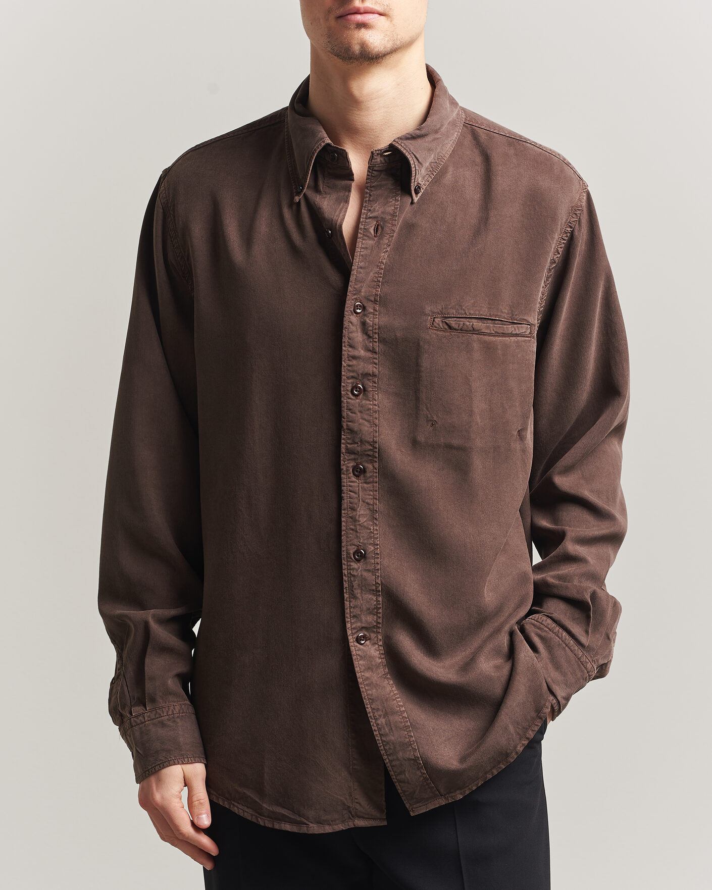 Hombres | Camisas | Filippa K | Zack Lyocell Shirt Dark Chocolate