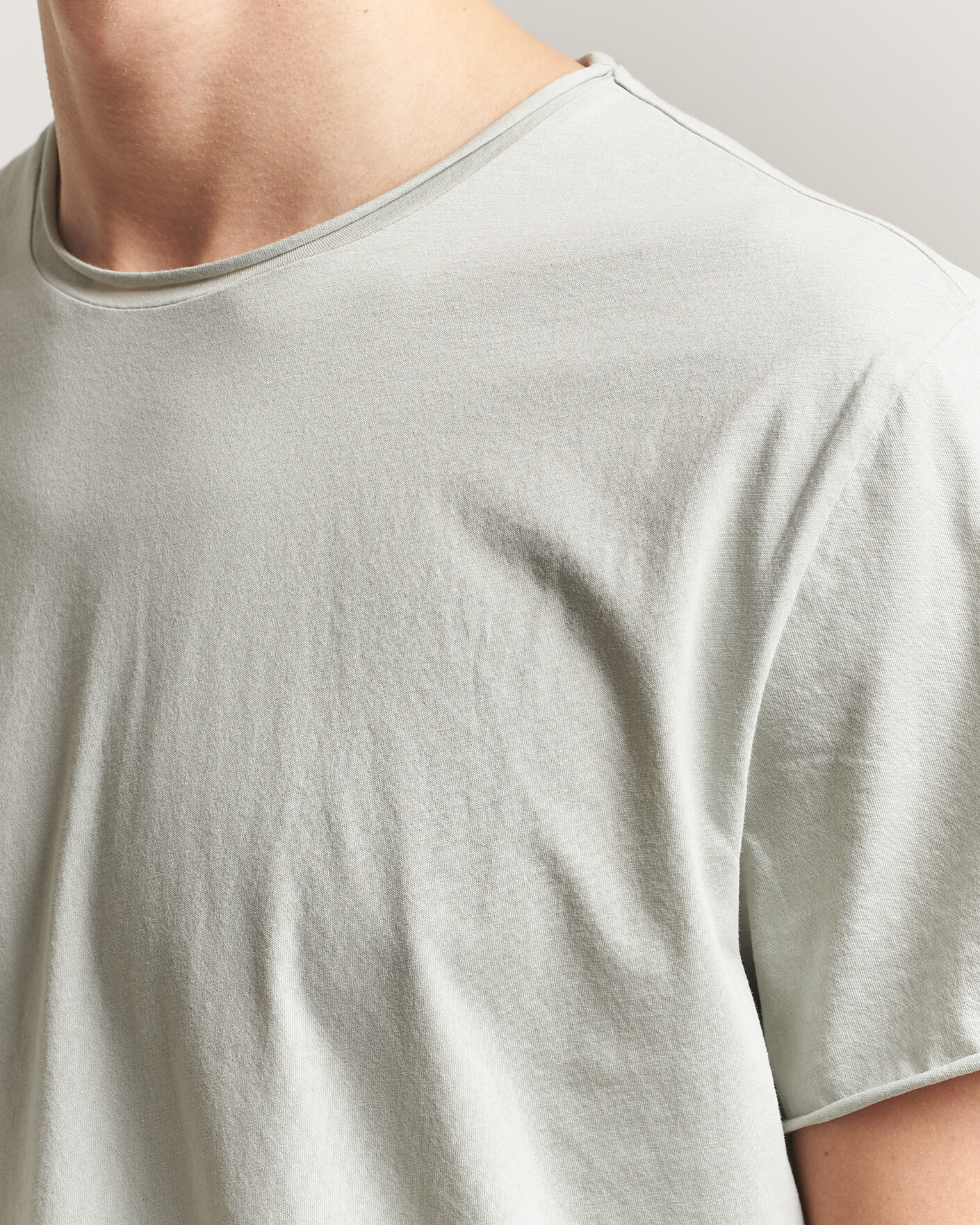 Hombres | Camisetas | Filippa K | Roll Neck Crew Neck T-Shirt Silver Grey