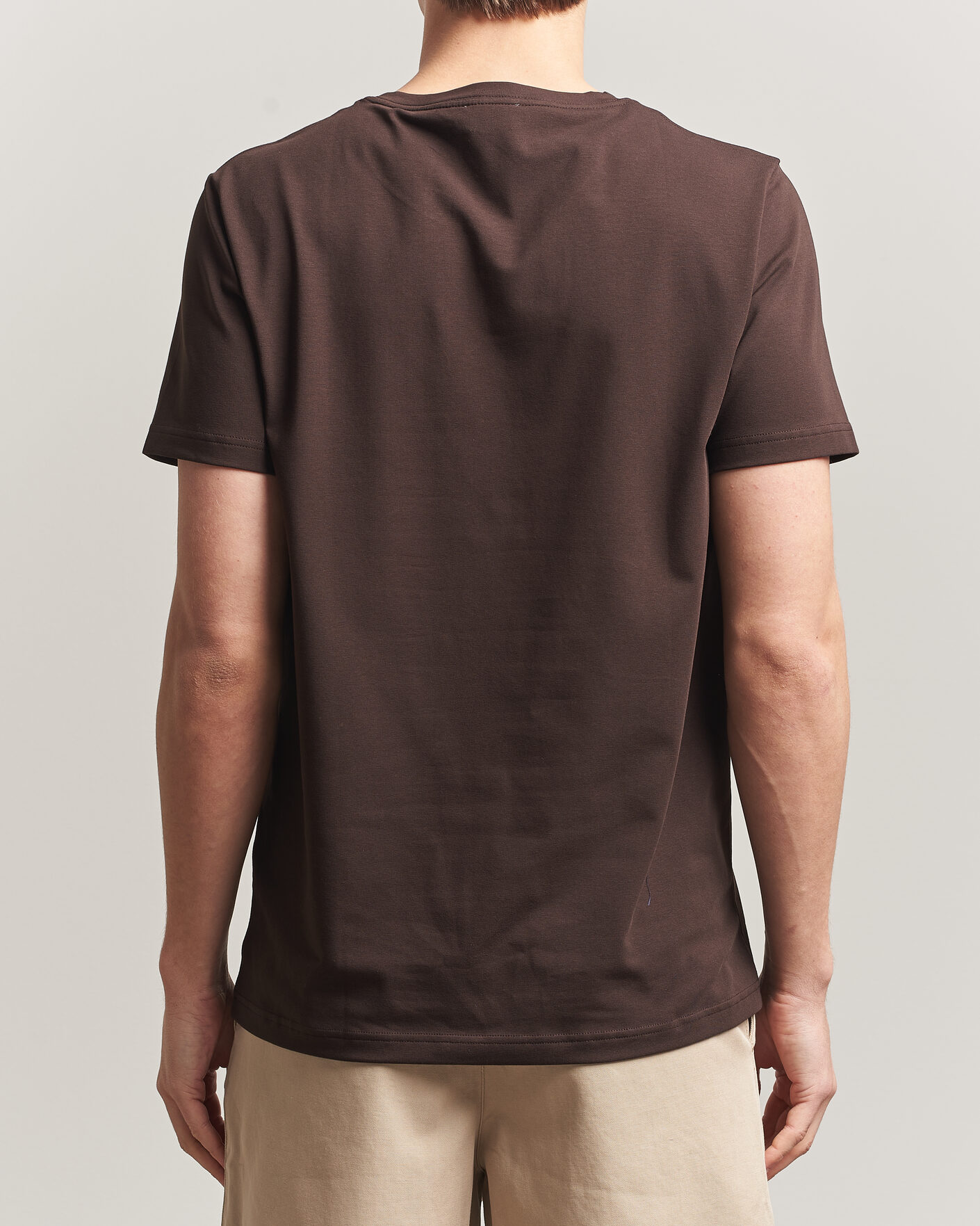 Hombres | Camisetas | Filippa K | Soft Lycra T-Shirt Dark Chocolate