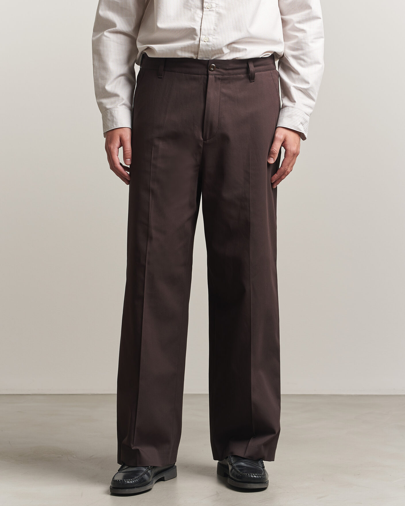 Hombres | Pantalones | Filippa K | Reeve Cotton Trousers Dark Chocolate
