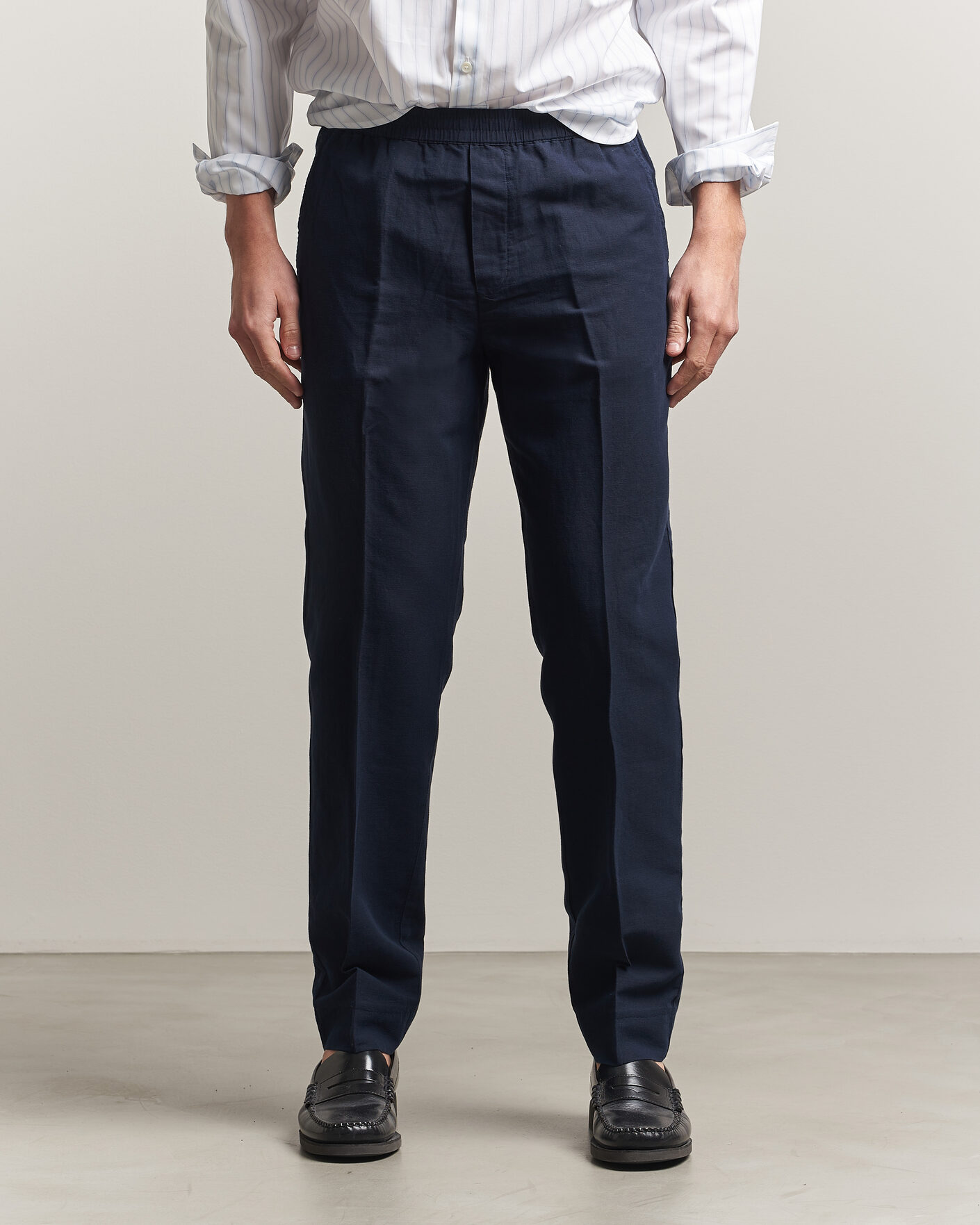 Hombres | Pantalones | Filippa K | Theo Relaxed Linen/Cotton Drawstring Trousers Navy