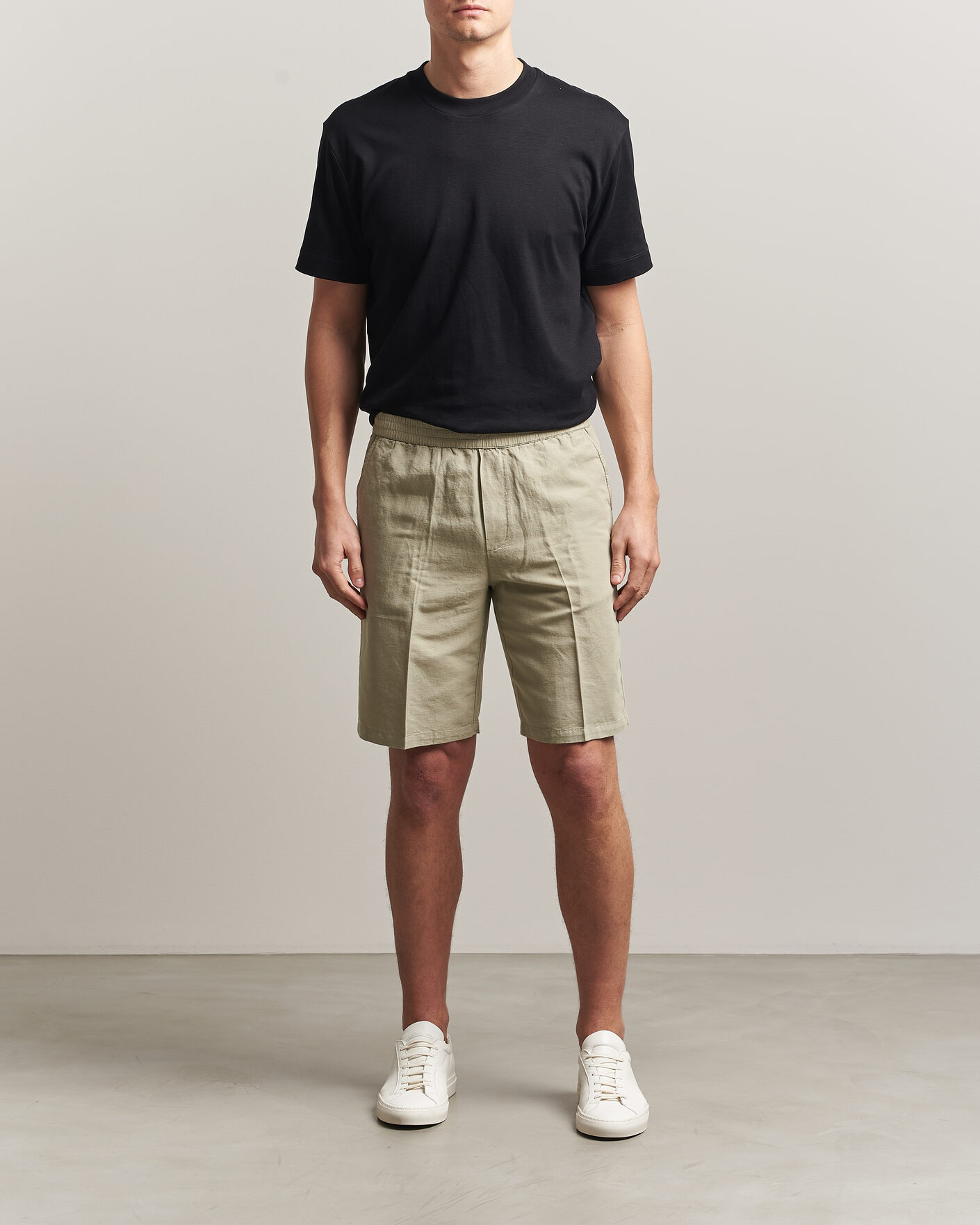 Hombres | Pantalones cortos | Filippa K | Theo Relaxed Linen/Cotton Drawstring Shorts Light Green