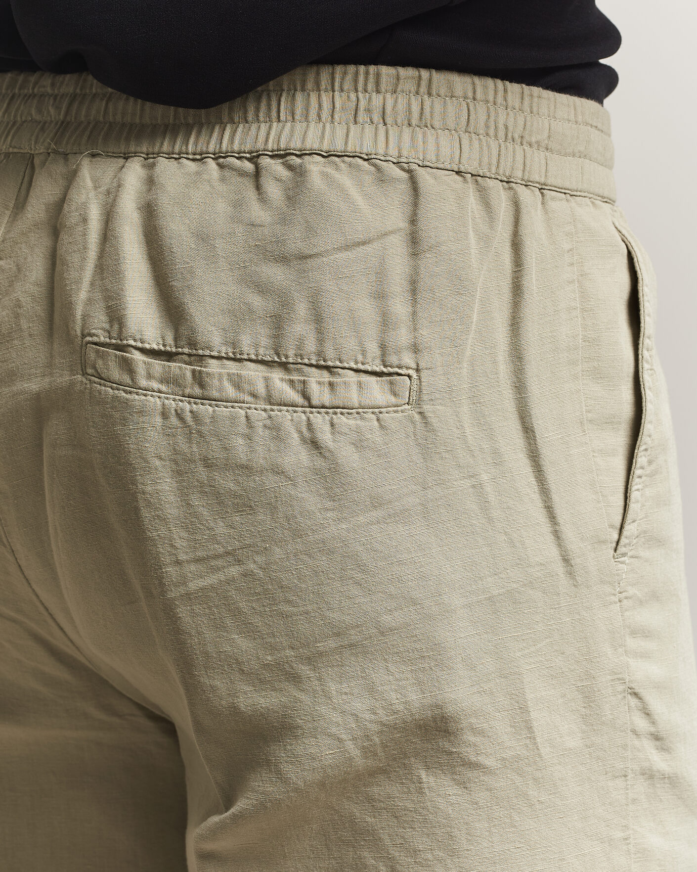 Hombres | Pantalones cortos | Filippa K | Theo Relaxed Linen/Cotton Drawstring Shorts Light Green