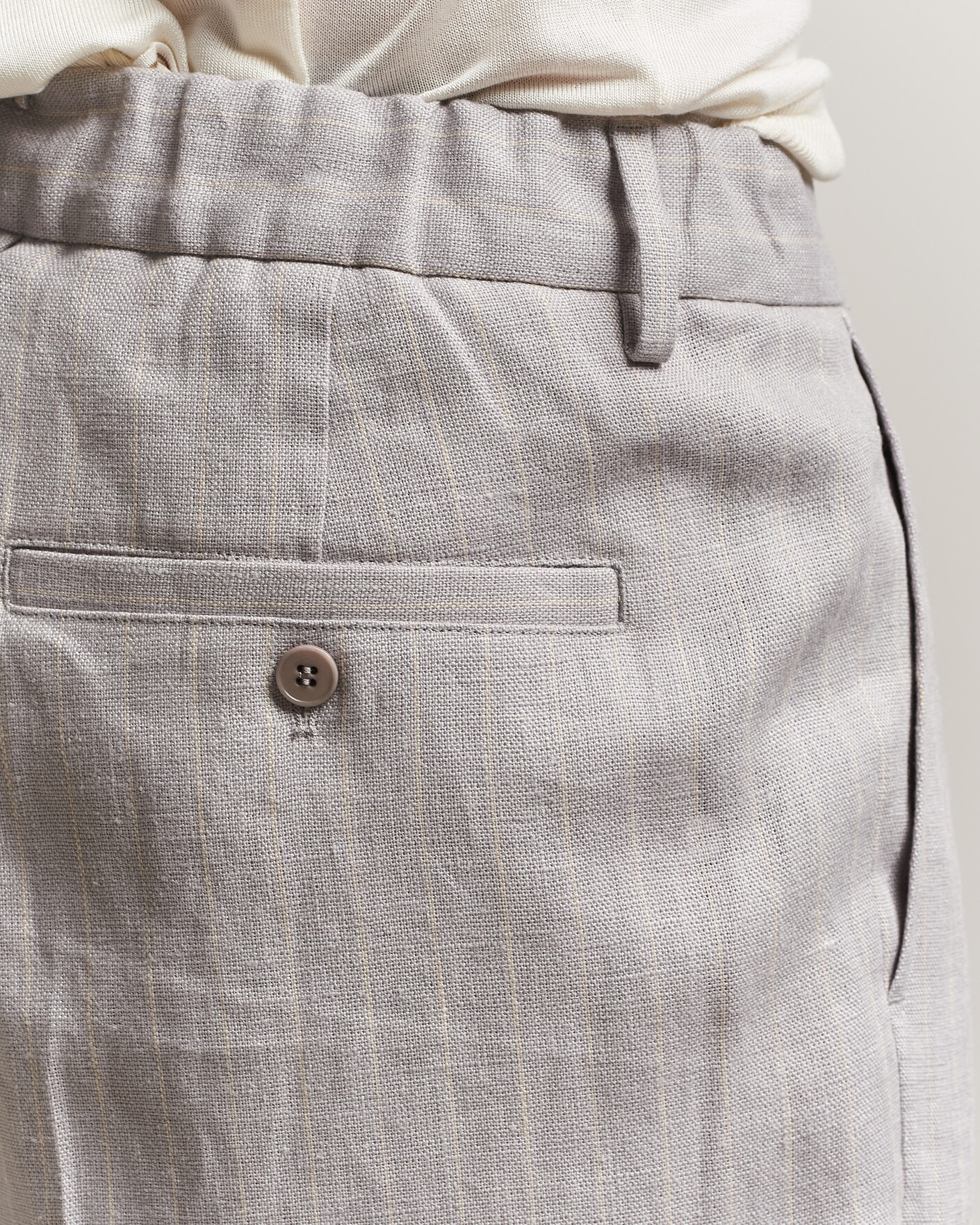 Hombres | Pantalones | NN07 | Kay Pinstriped Pleated Linen Trousers Grey