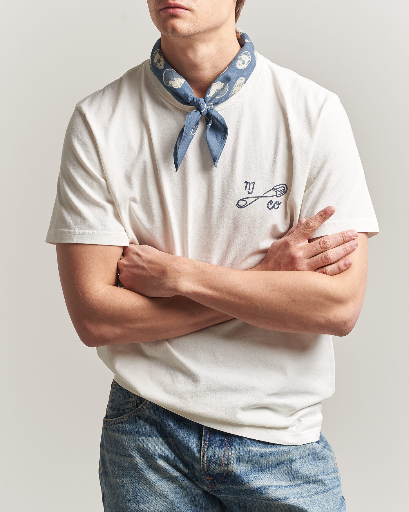 Hombres | Camisetas | Nudie Jeans | Roy NJCO Pin T-Shirt Chalk White