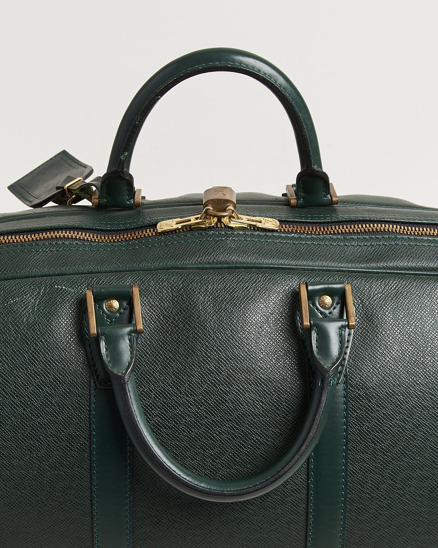 Hombres | Pre-Owned & Vintage Bags | Louis Vuitton Pre-Owned | Taiga Kendall Weekend Bag GM Green