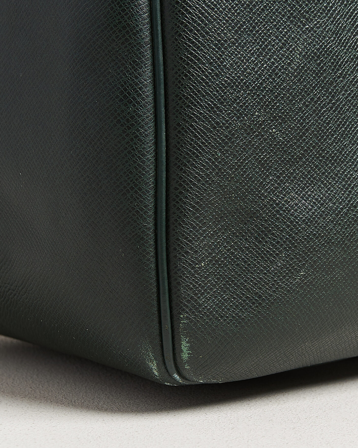 Hombres | Pre-Owned & Vintage Bags | Louis Vuitton Pre-Owned | Taiga Kendall Weekend Bag GM Green