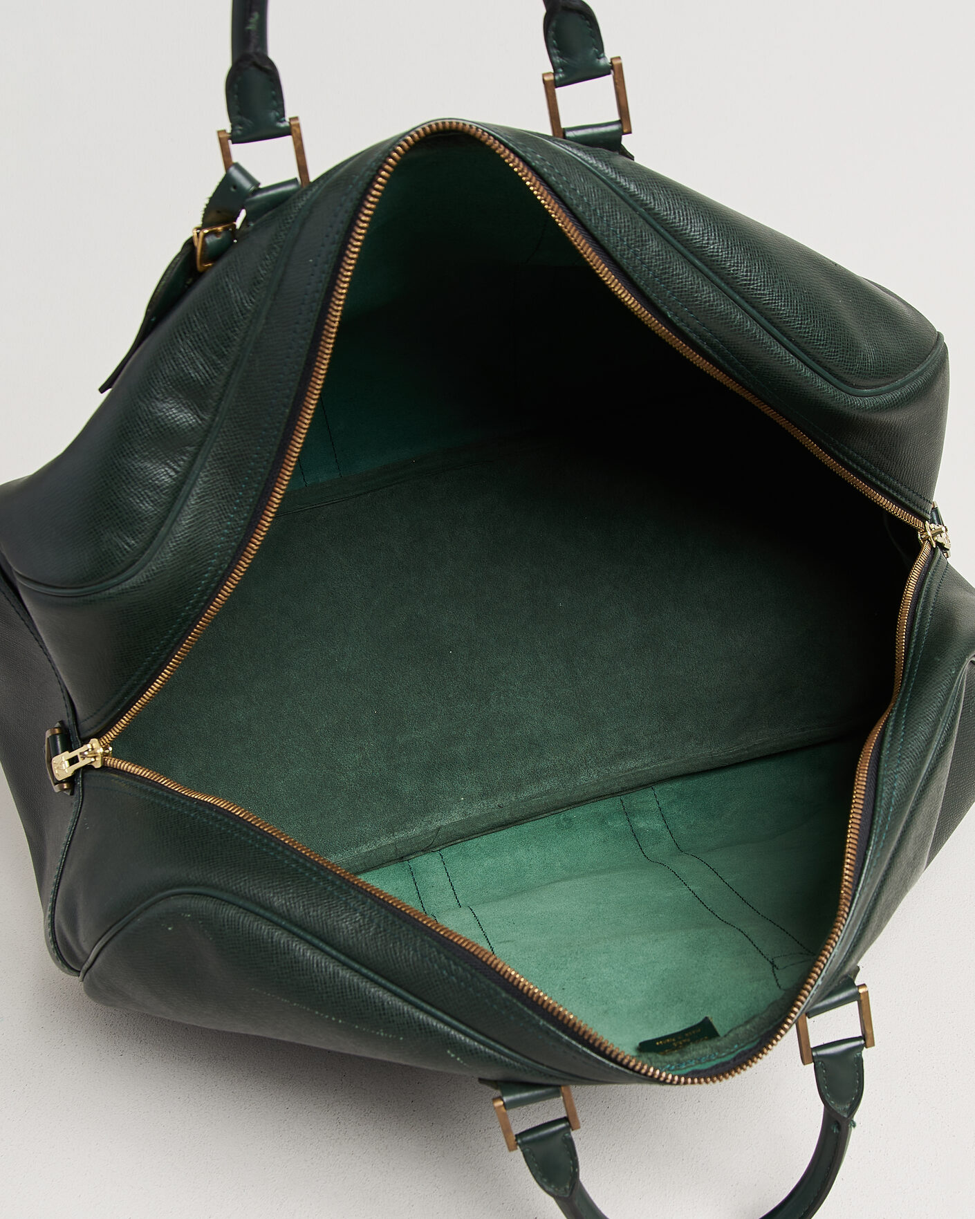 Hombres | Pre-Owned & Vintage Bags | Louis Vuitton Pre-Owned | Taiga Kendall Weekend Bag GM Green