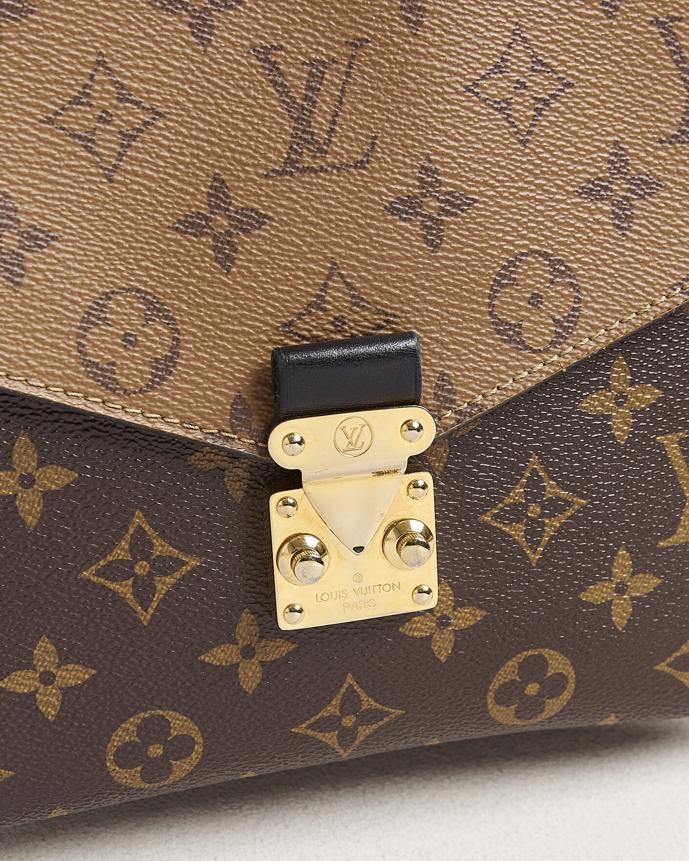Hombres | Pre-Owned & Vintage Bags | Louis Vuitton Pre-Owned | Pochette Métis Reverse Monogram