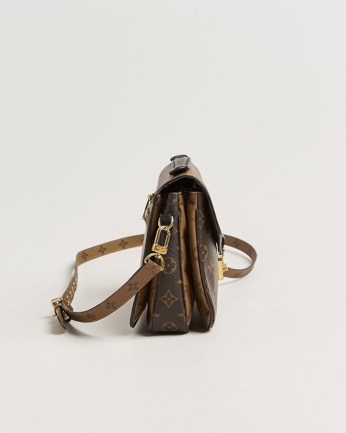 Hombres | Pre-Owned & Vintage Bags | Louis Vuitton Pre-Owned | Pochette Métis Reverse Monogram