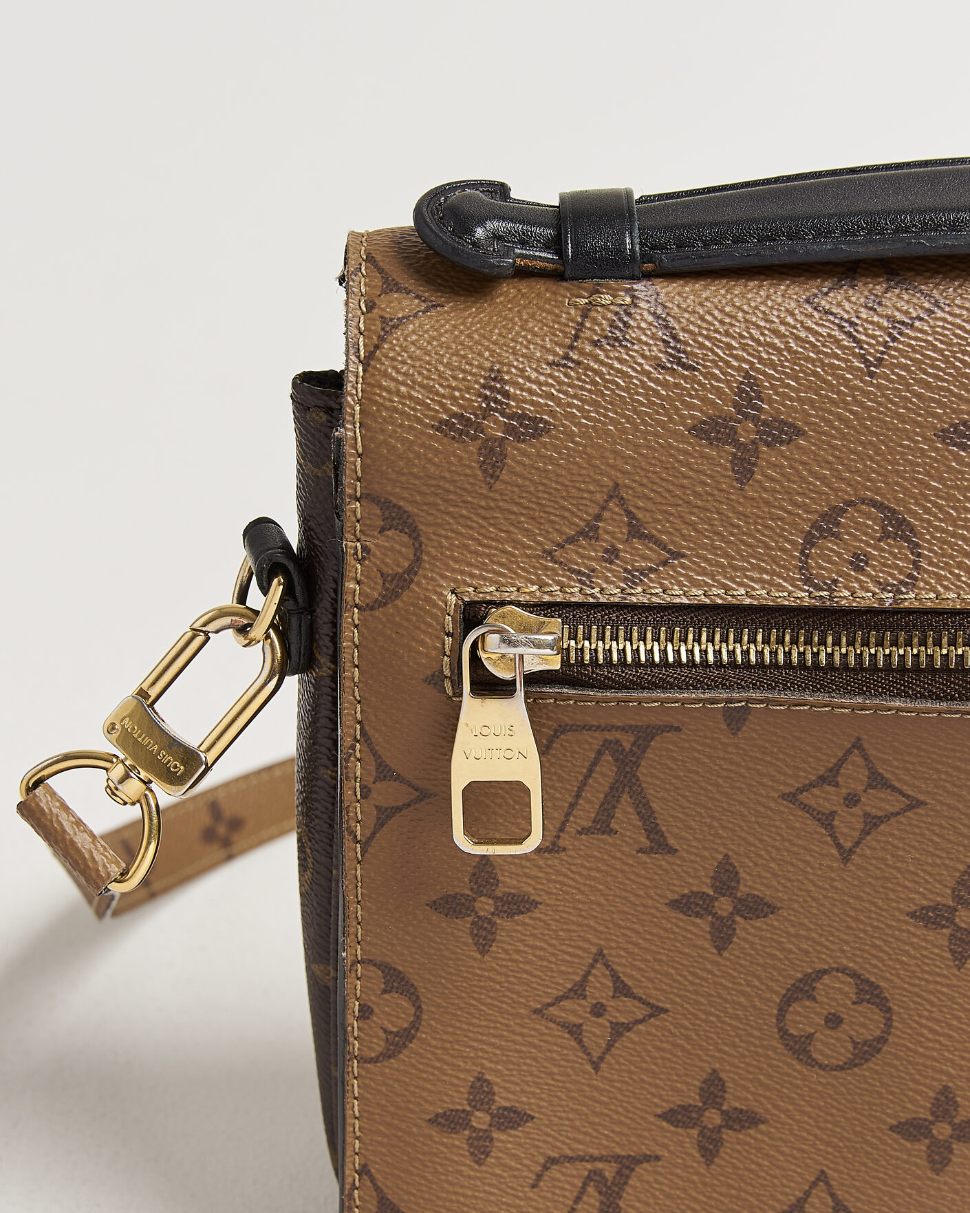 Hombres | Pre-Owned & Vintage Bags | Louis Vuitton Pre-Owned | Pochette Métis Reverse Monogram