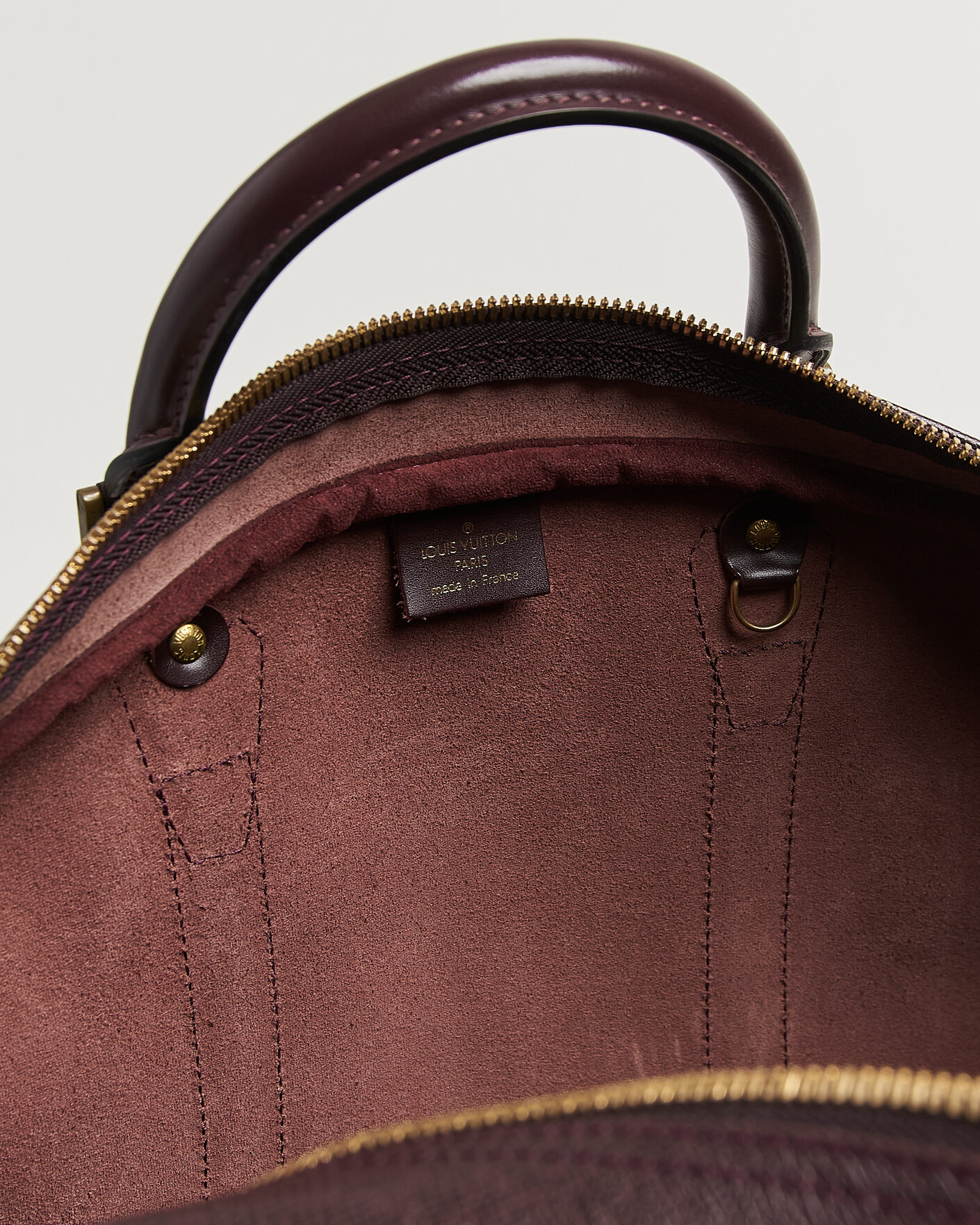 Hombres | Pre-Owned & Vintage Bags | Louis Vuitton Pre-Owned | Taiga Kendall Weekend Bag PM Burgundy