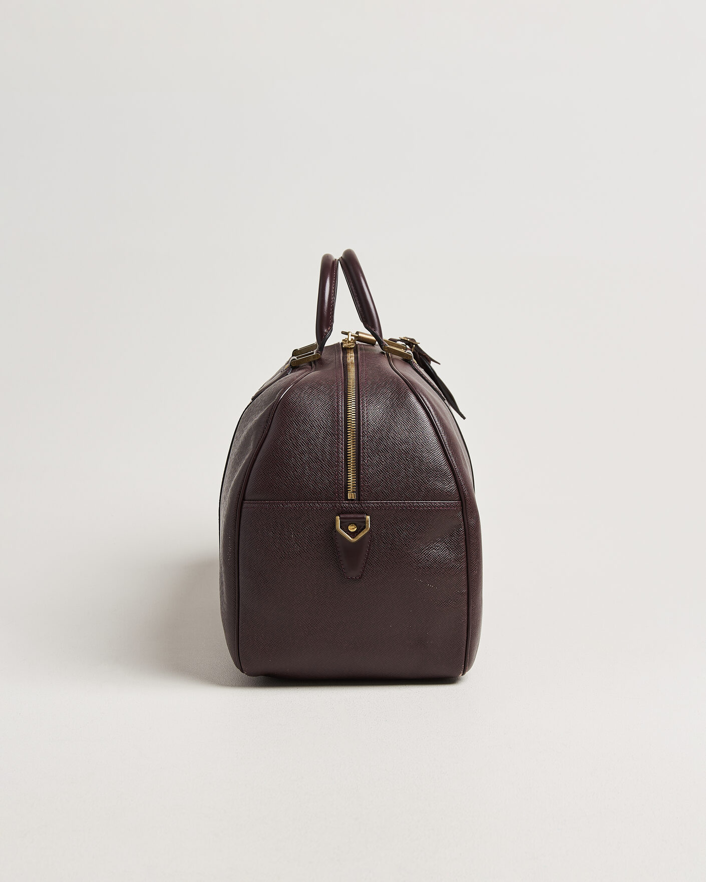 Hombres | Pre-Owned & Vintage Bags | Louis Vuitton Pre-Owned | Taiga Kendall Weekend Bag PM Burgundy