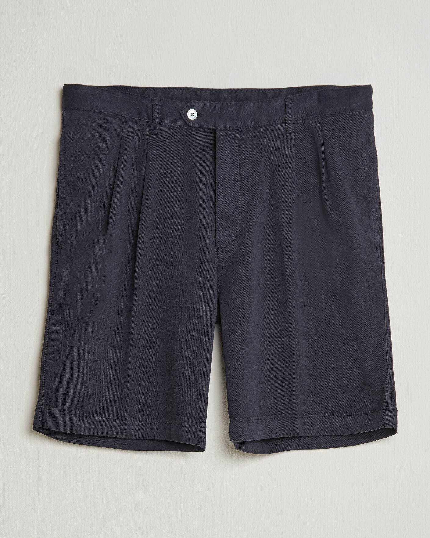 Hombres | Pantalones cortos | Oscar Jacobson | Tanker Pleat Shorts Navy