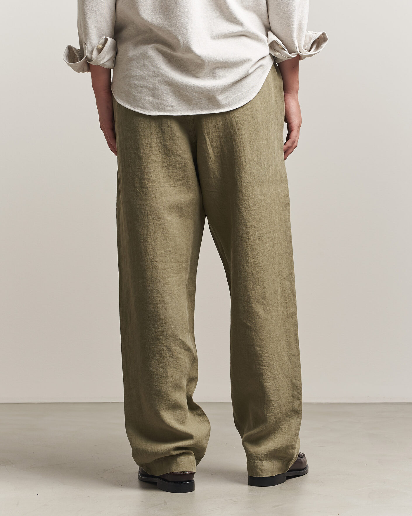 Hombres | Pantalones | Polo Ralph Lauren | Easy Fit Pleated Trousers Sage Green