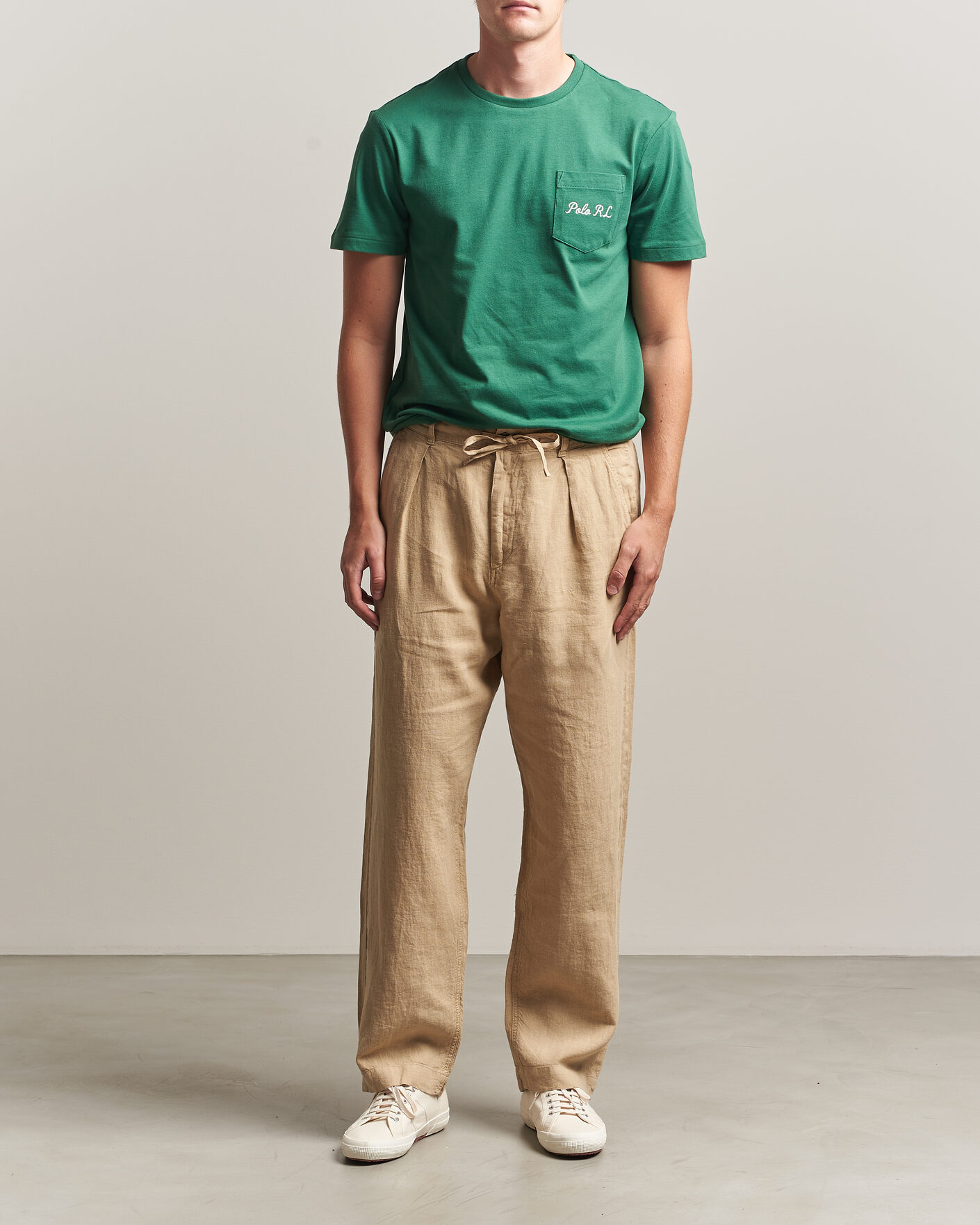 Hombres | Pantalones | Polo Ralph Lauren | Easy Fit Pleated Trousers Coastal Beige