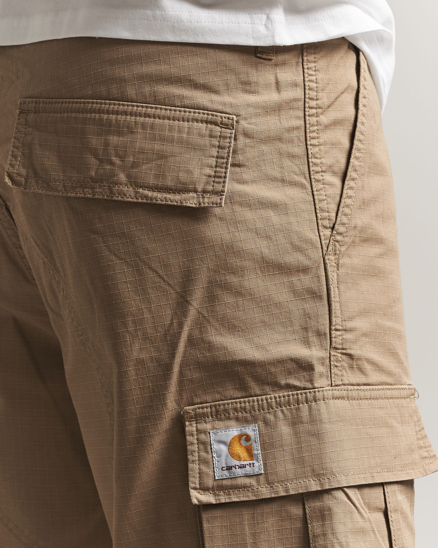 Hombres | Pantalones cortos | Carhartt WIP | Regular Cargo Ripstop Shorts Leather