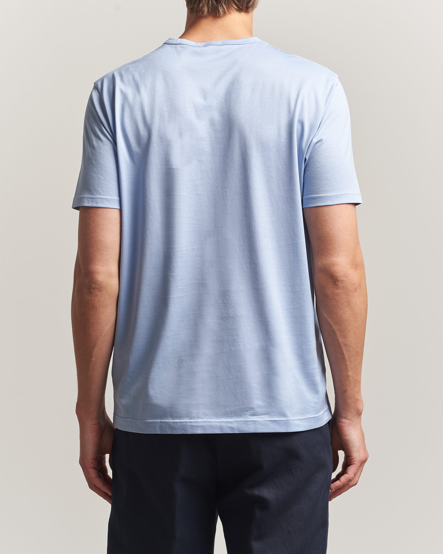 Hombres | Camisetas | Sunspel | Crew Neck Q82 Cotton T-Shirt Sky Blue