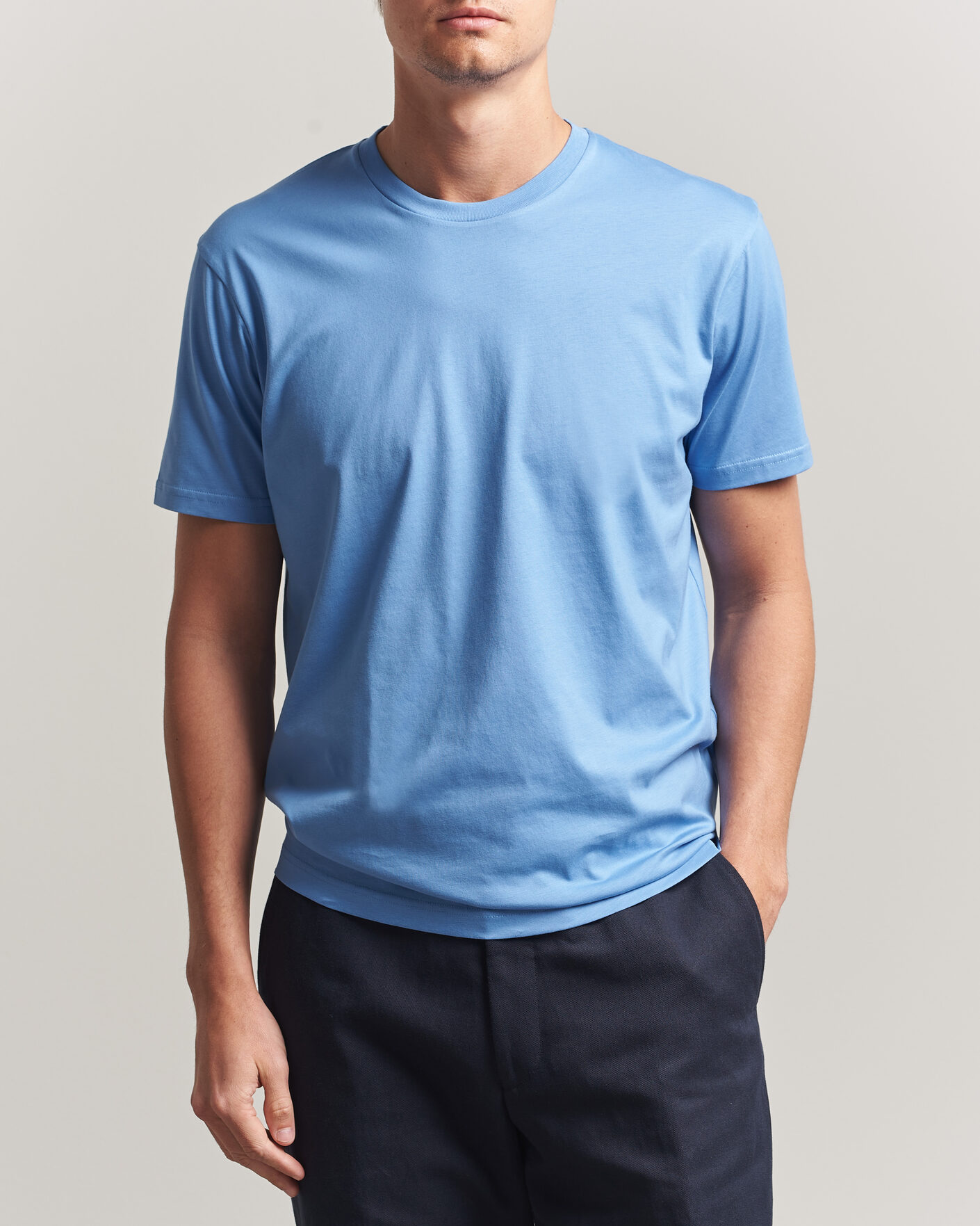 Hombres | Camisetas | Sunspel | Riviera Midweight T-Shirt Azure Blue