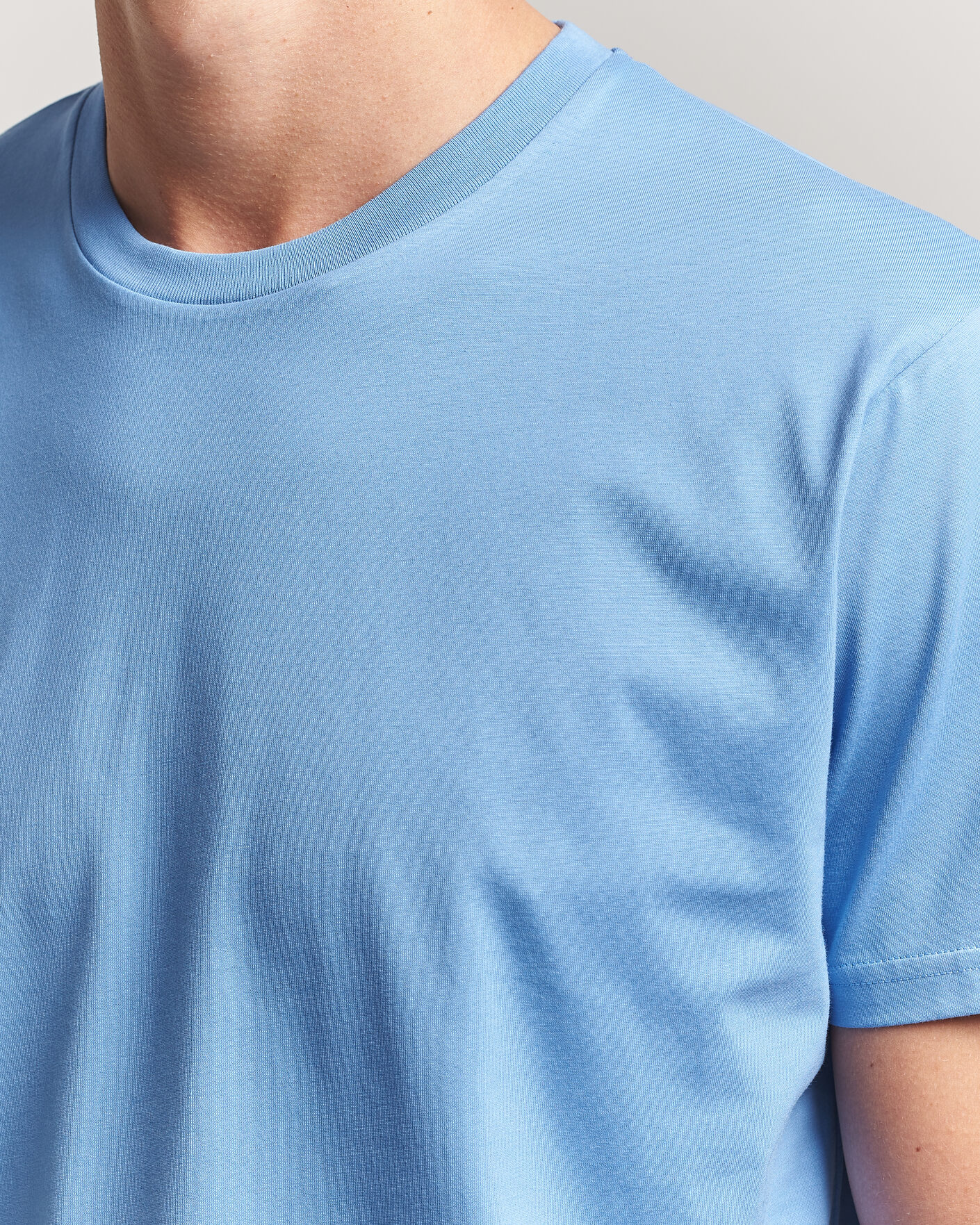 Hombres | Camisetas | Sunspel | Riviera Midweight T-Shirt Azure Blue