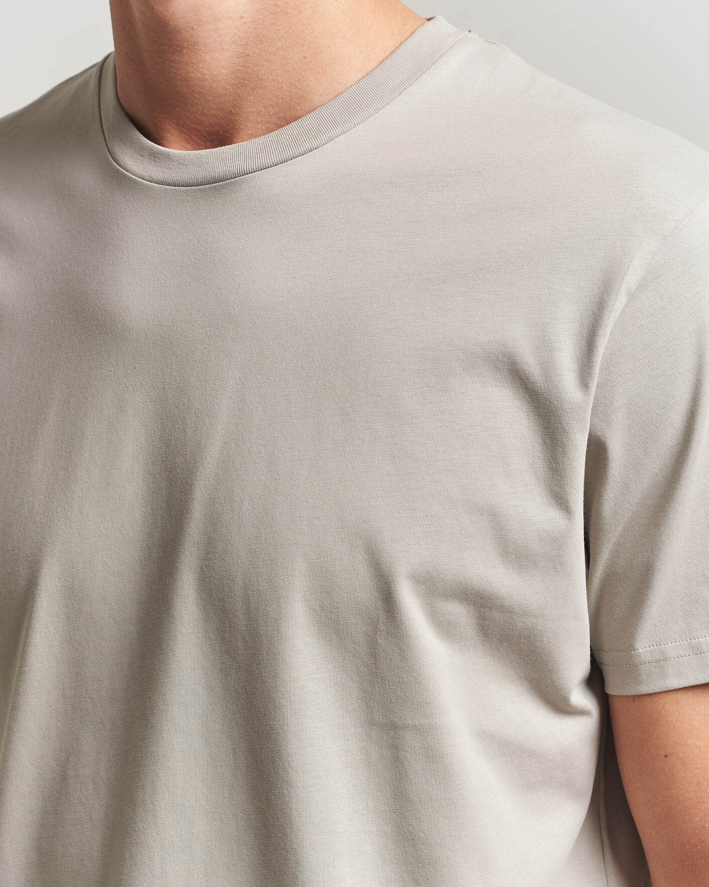 Hombres | Camisetas | Sunspel | Riviera Midweight T-Shirt Ash