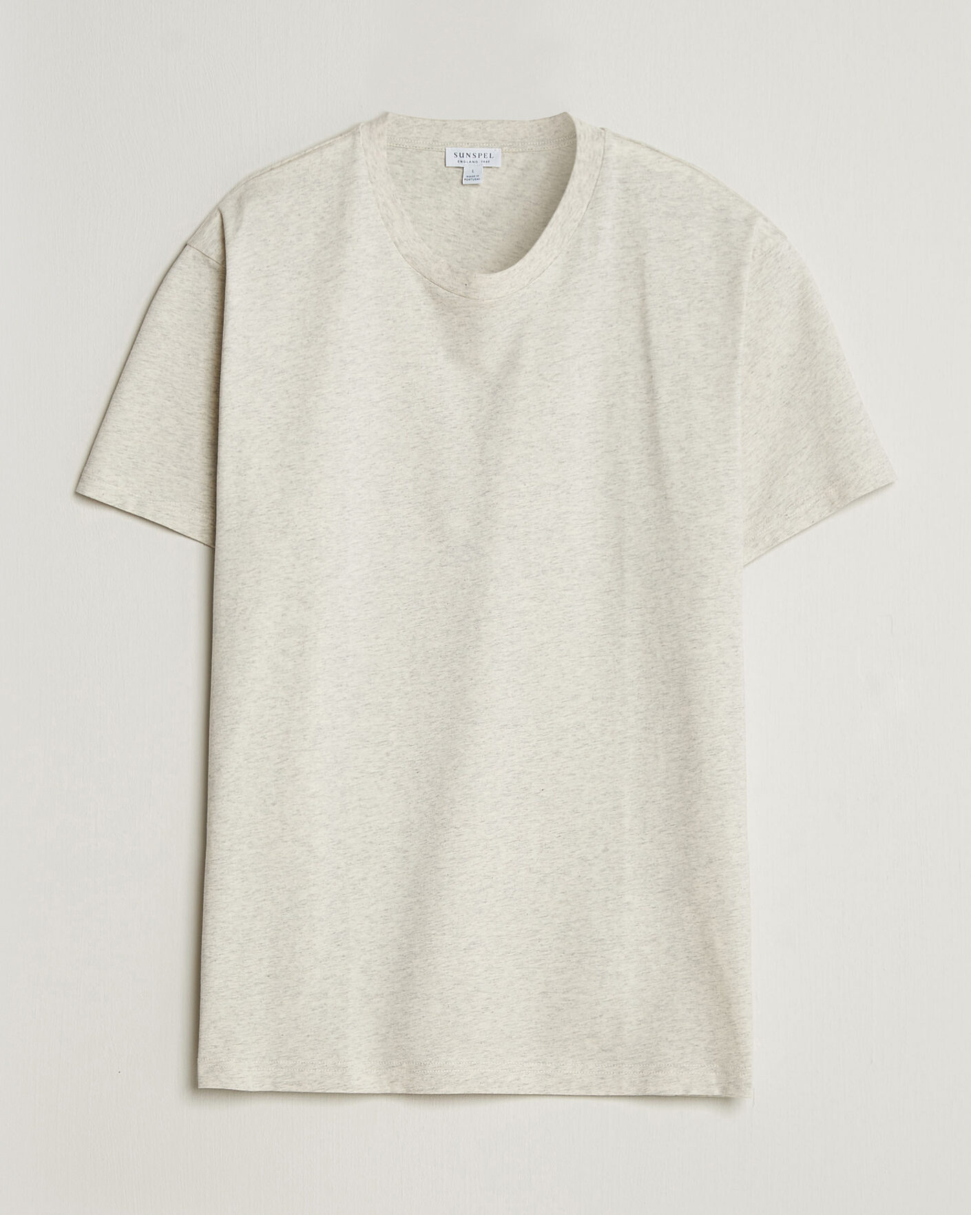 Hombres | Camisetas | Sunspel | Riviera Midweight T-Shirt Archive White