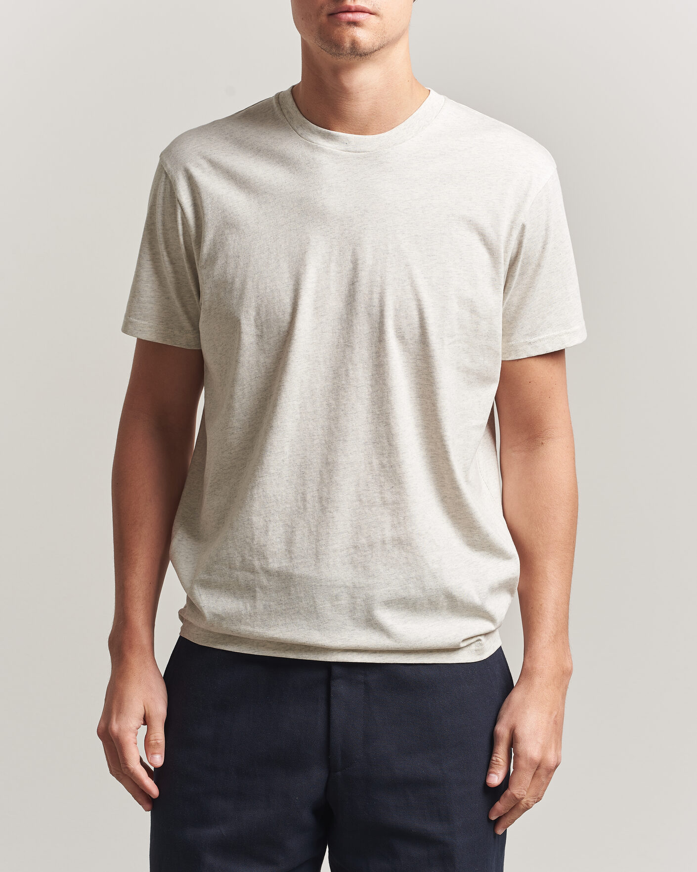 Hombres | Camisetas | Sunspel | Riviera Midweight T-Shirt Archive White