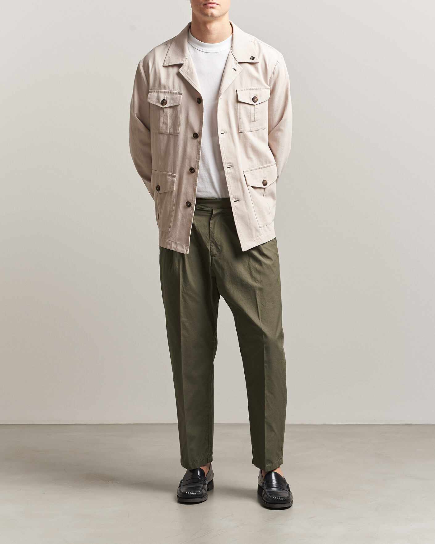 Hombres | Pantalones | Massimo Alba | Stan Pleated Chinos Military