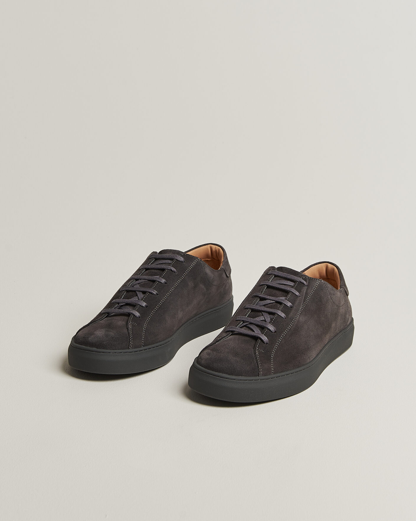 Hombres | Zapatillas | Myrqvist | Oaxen Monochrome III Sneakers Dark Grey Suede