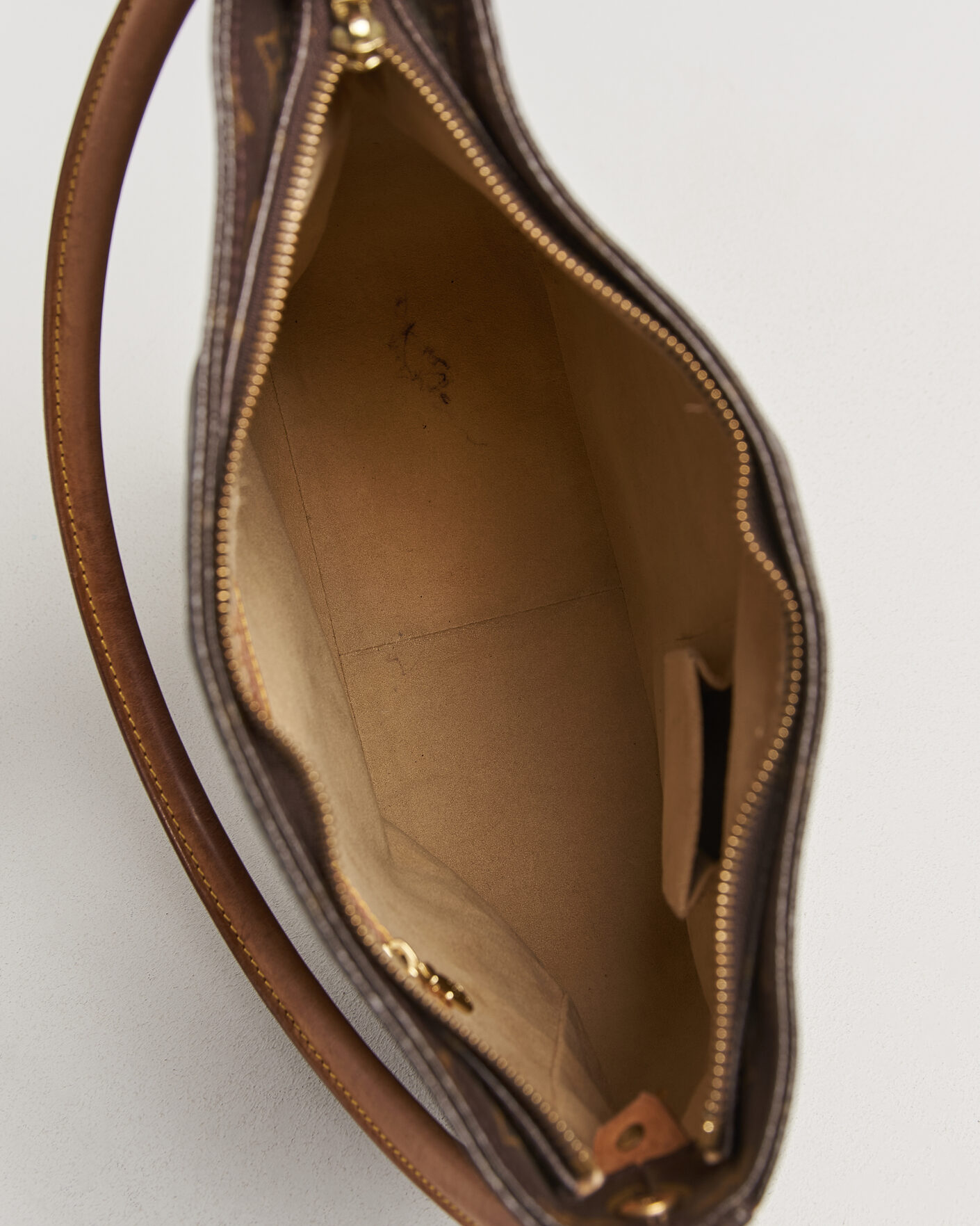 Hombres | Pre-Owned & Vintage Bags | Louis Vuitton Pre-Owned | Looping Handbag GM Monogram