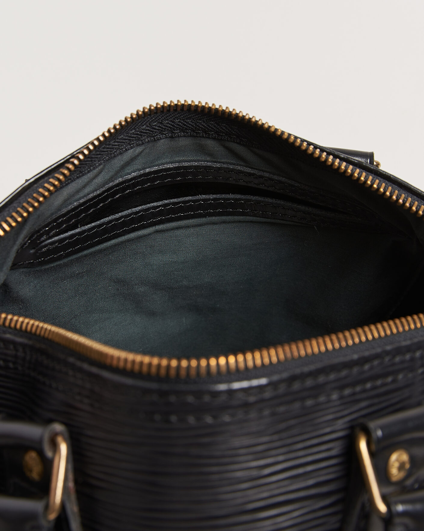 Hombres | Pre-Owned & Vintage Bags | Louis Vuitton Pre-Owned | Speedy Epi Leather 25 Black