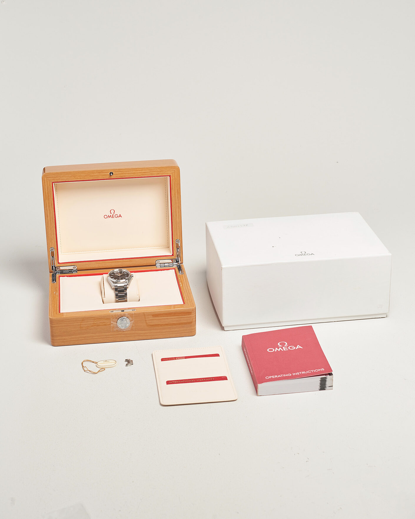 Hombres | Pre-Owned & Vintage Watches | Omega Pre-Owned | Aqua Terra 150M