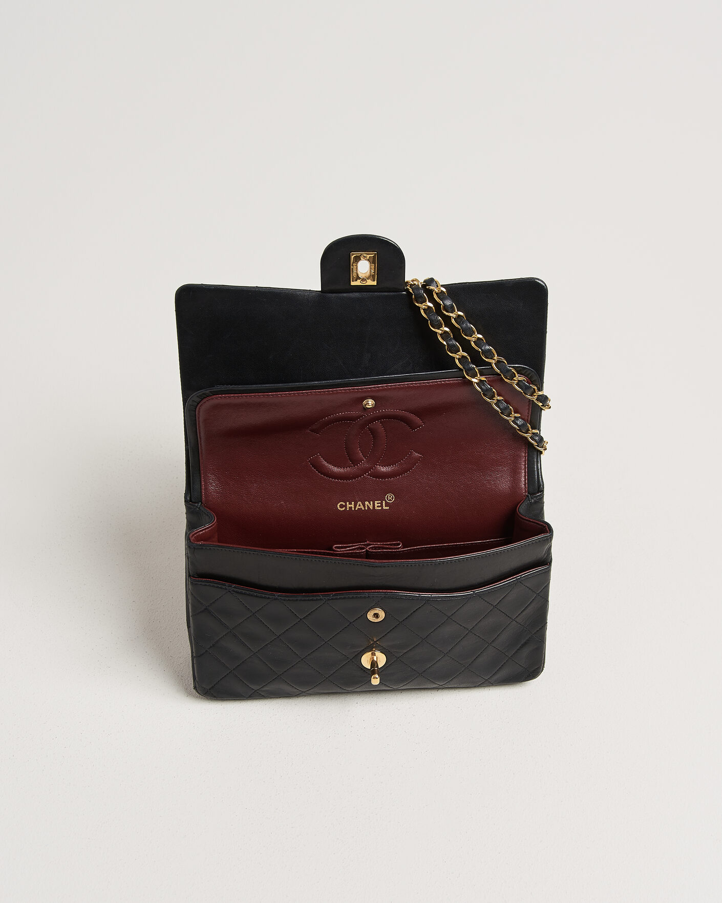 Hombres | Pre-Owned & Vintage Bags | Chanel Pre-Owned | Classic Medium Double Flap Bag Black