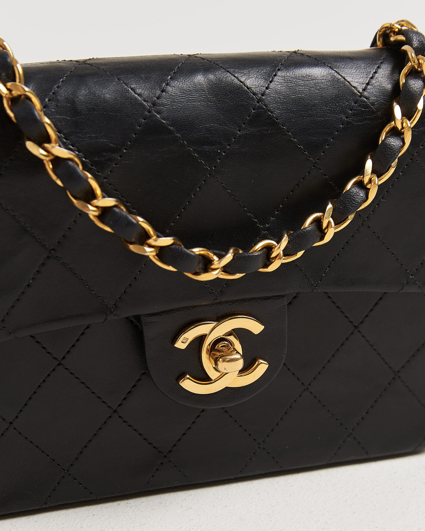 Hombres | Chanel Pre-Owned Classic Mini Single Flap Square Bag Black | Chanel Pre-Owned | Classic Mini Single Flap Square Bag Black