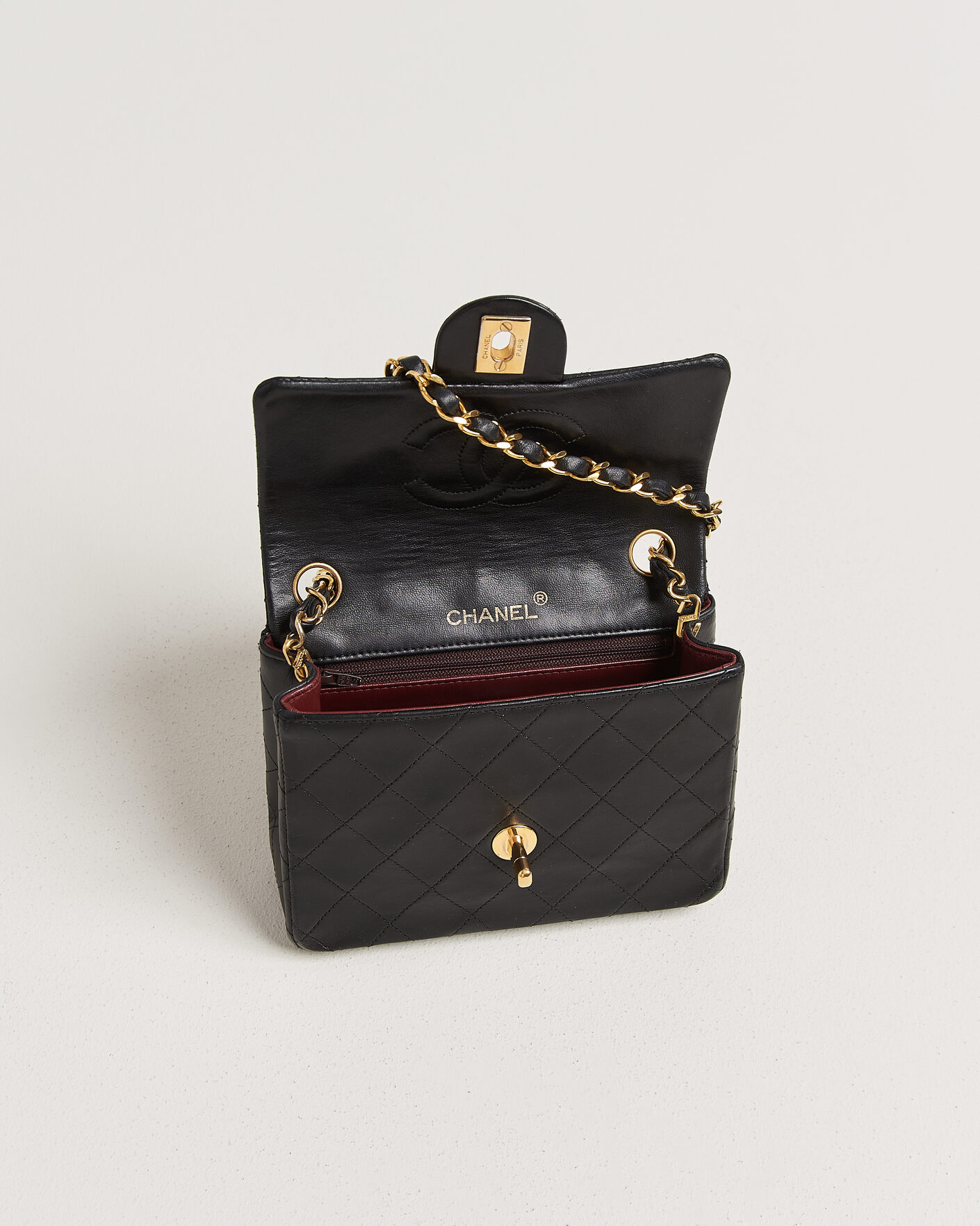 Hombres | Chanel Pre-Owned Classic Mini Single Flap Square Bag Black | Chanel Pre-Owned | Classic Mini Single Flap Square Bag Black