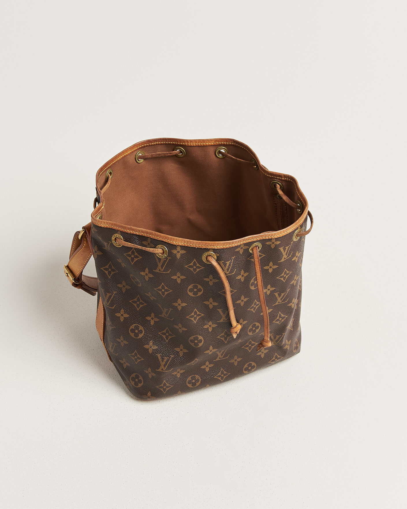 Hombres | Pre-Owned & Vintage Bags | Louis Vuitton Pre-Owned | Petit Noé Monogram