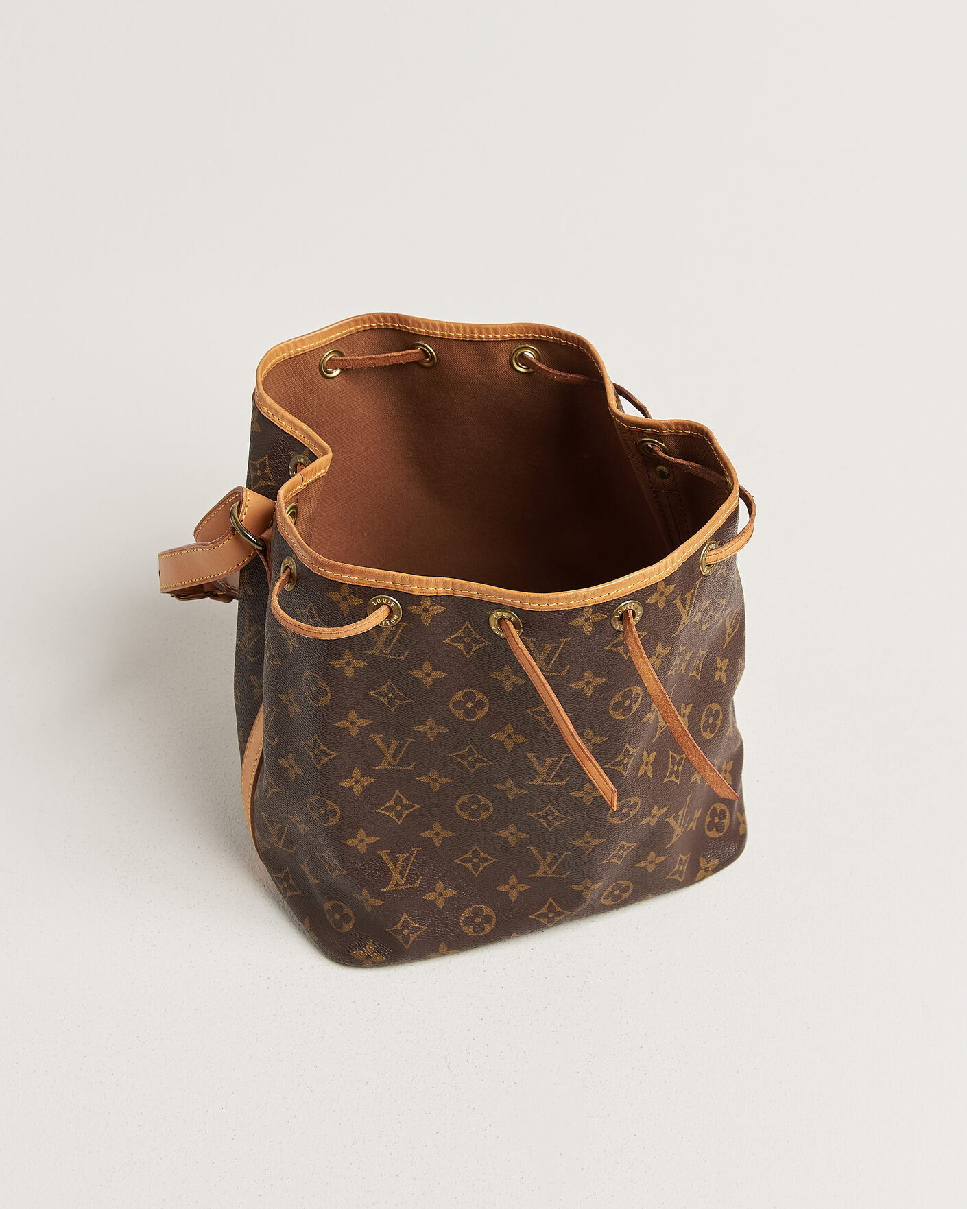 Hombres | Pre-Owned & Vintage Bags | Louis Vuitton Pre-Owned | Petit Noé Monogram