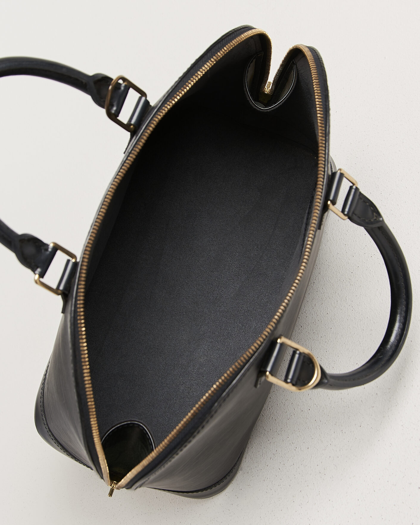 Hombres | Pre-Owned & Vintage Bags | Louis Vuitton Pre-Owned | Alma PM Bag Epi Leather Black
